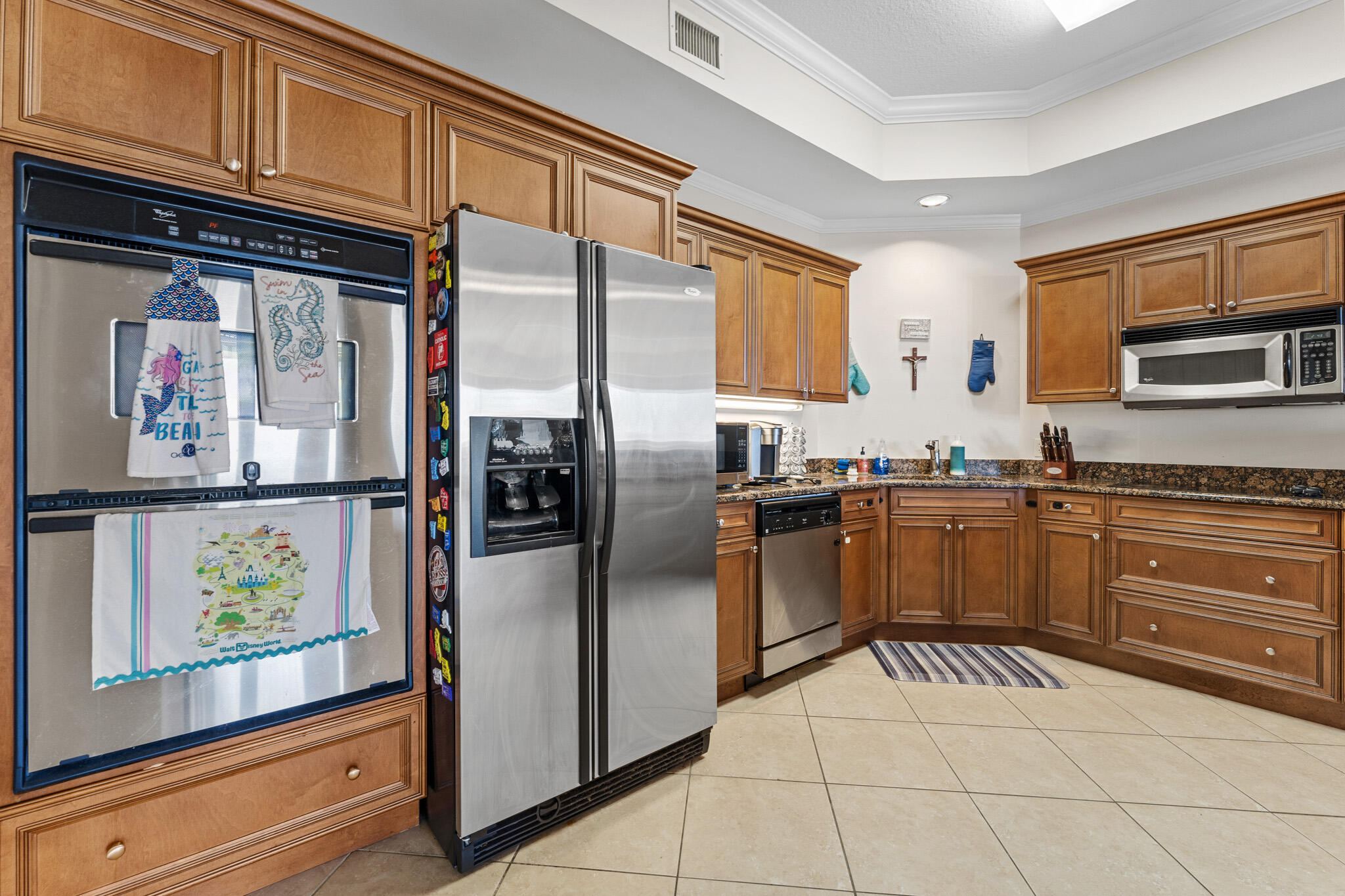 SIDES MORENO POINT WEST - Residential