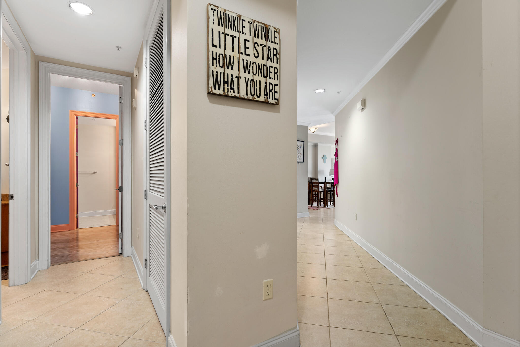 SIDES MORENO POINT WEST - Residential