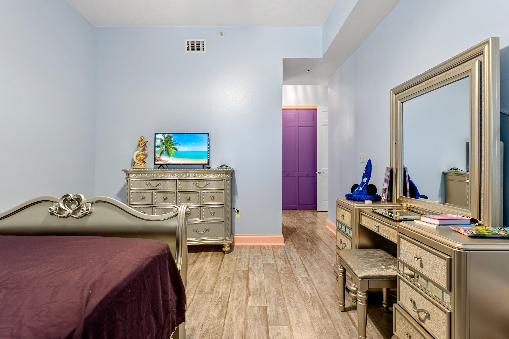 SIDES MORENO POINT WEST - Residential