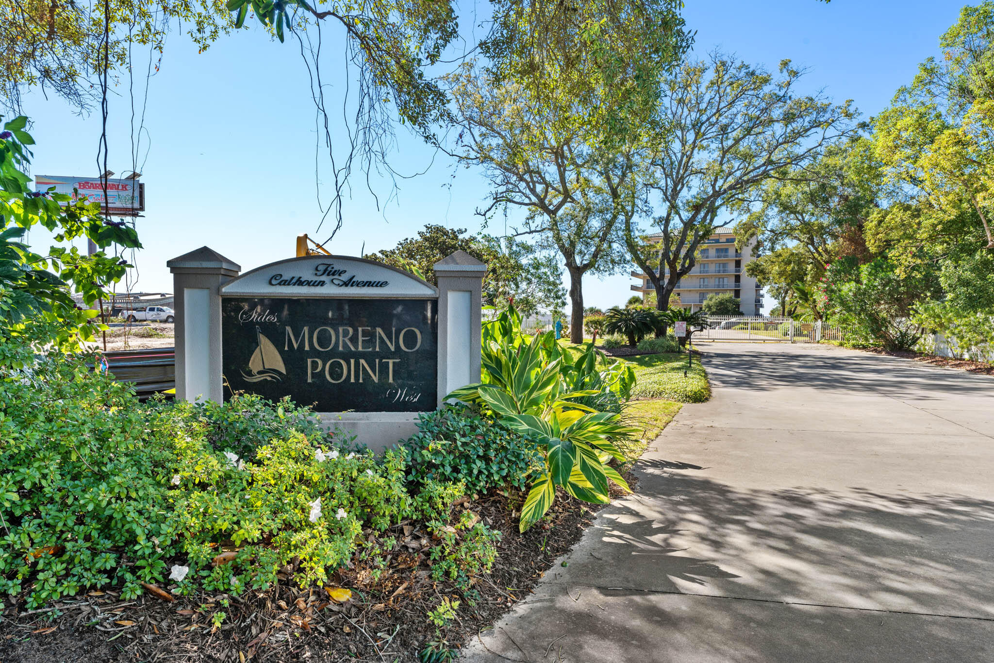 SIDES MORENO POINT WEST - Residential