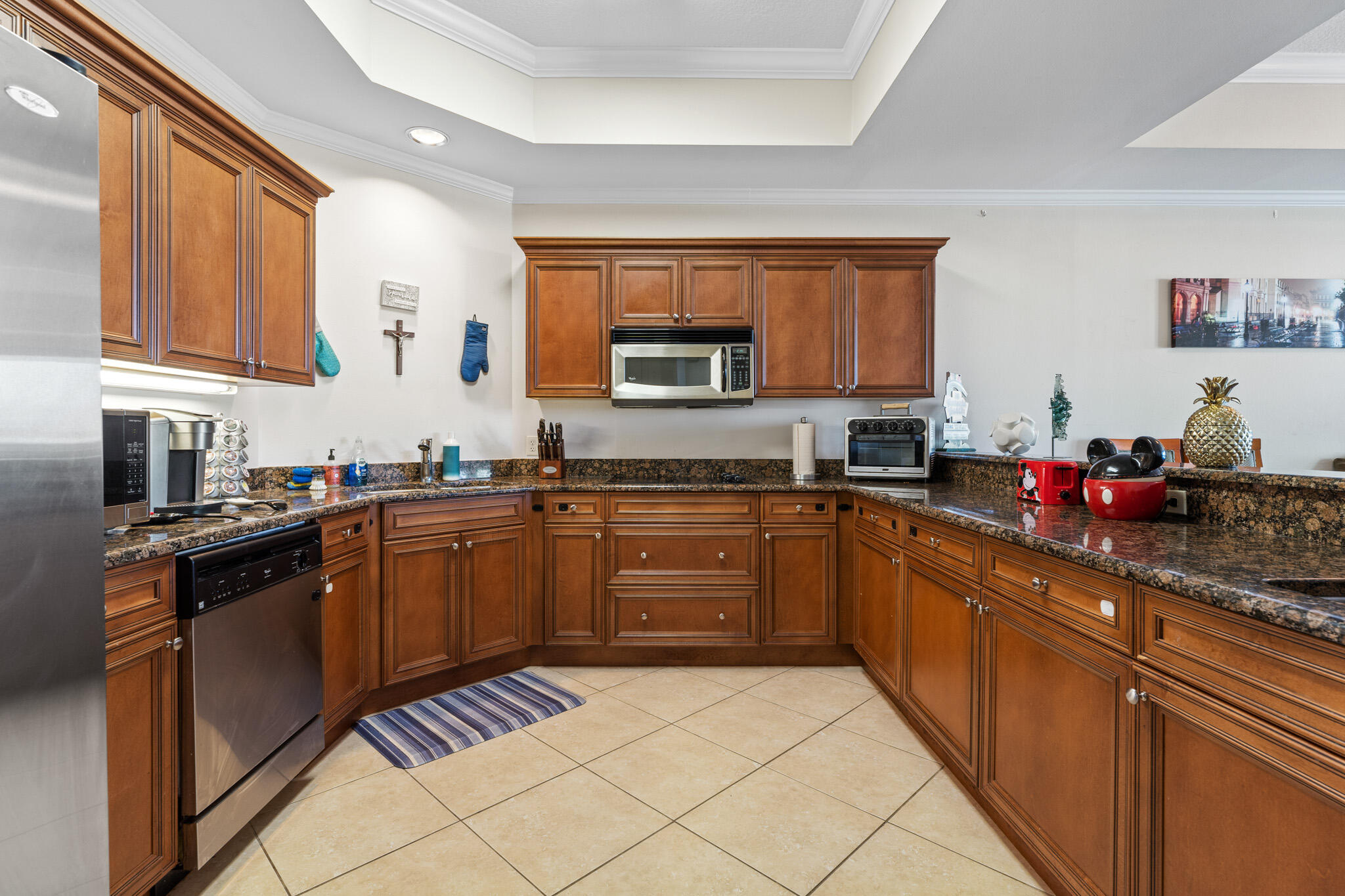 SIDES MORENO POINT WEST - Residential