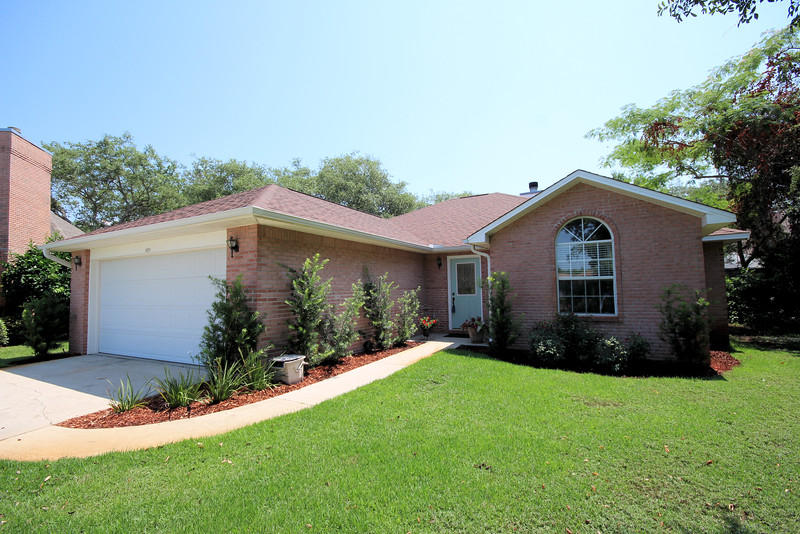 INDIAN TRAIL ESTATES - Residential