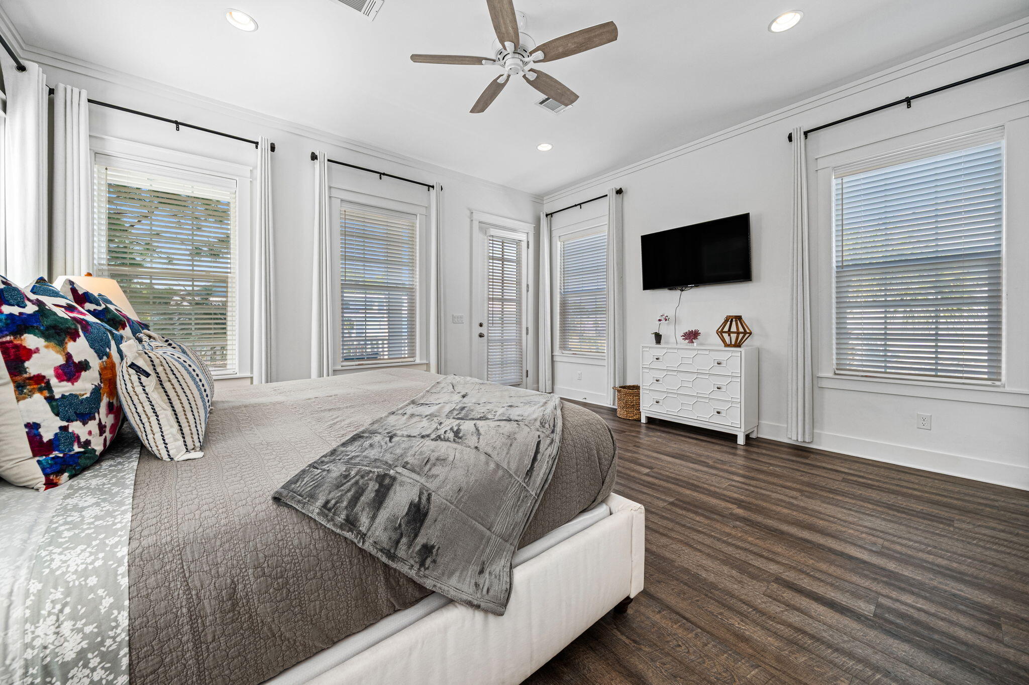 FRANGISTA BEACH 3RD ADDN - Residential