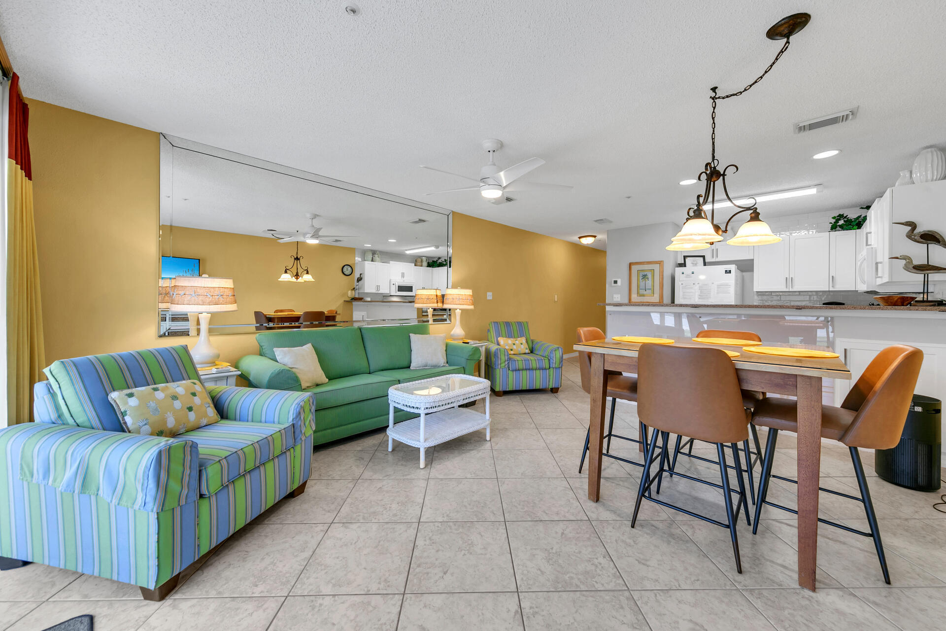 MARAVILLA CONDO 2 - Residential