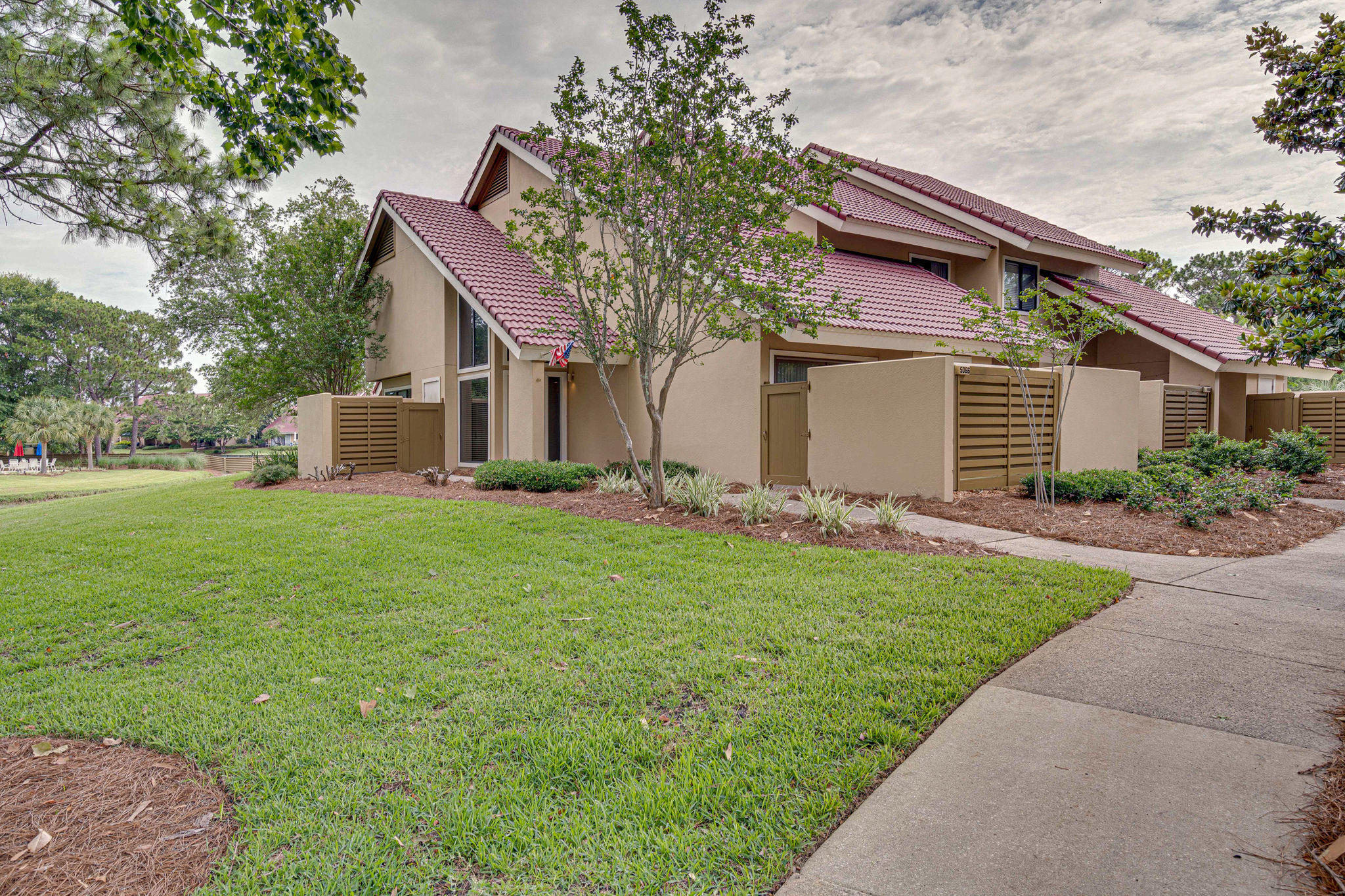 BEACHWALK T/H - Residential