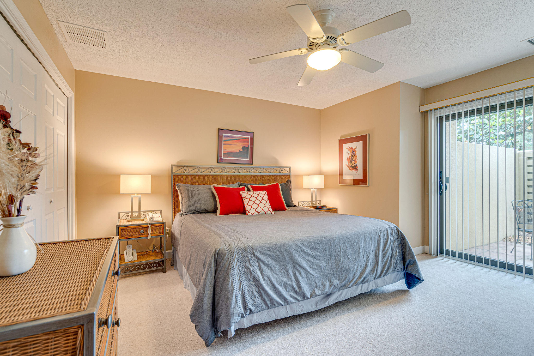 BEACHWALK T/H - Residential