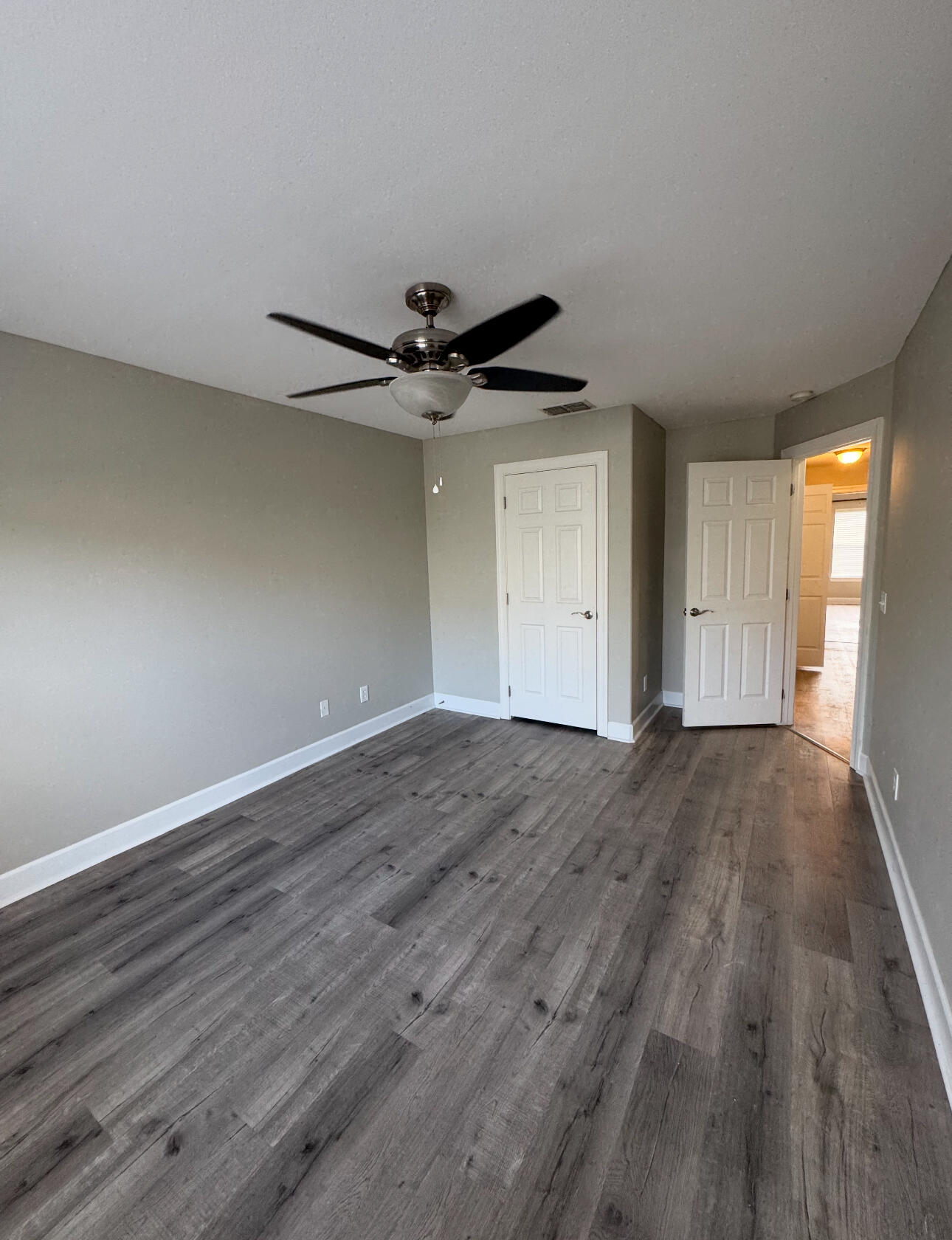 EAGLE BAY - Residential Lease