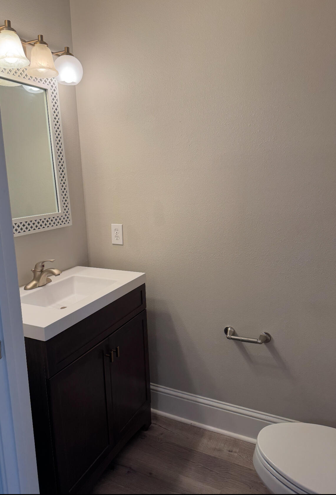 EAGLE BAY - Residential Lease