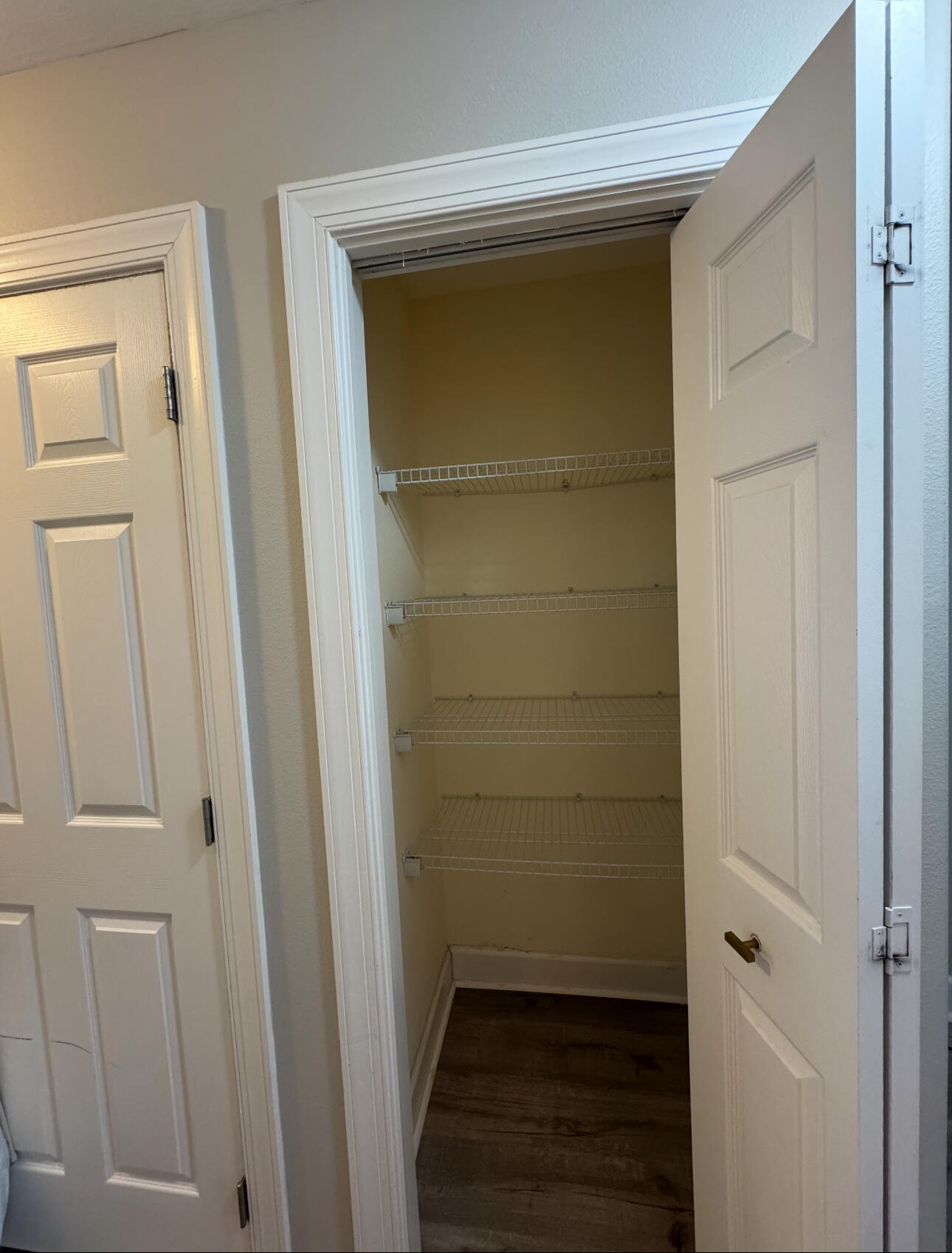 EAGLE BAY - Residential Lease