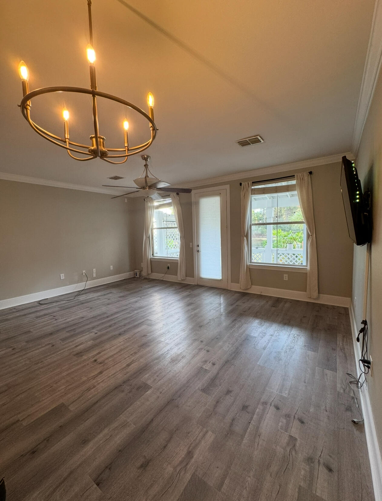 EAGLE BAY - Residential Lease