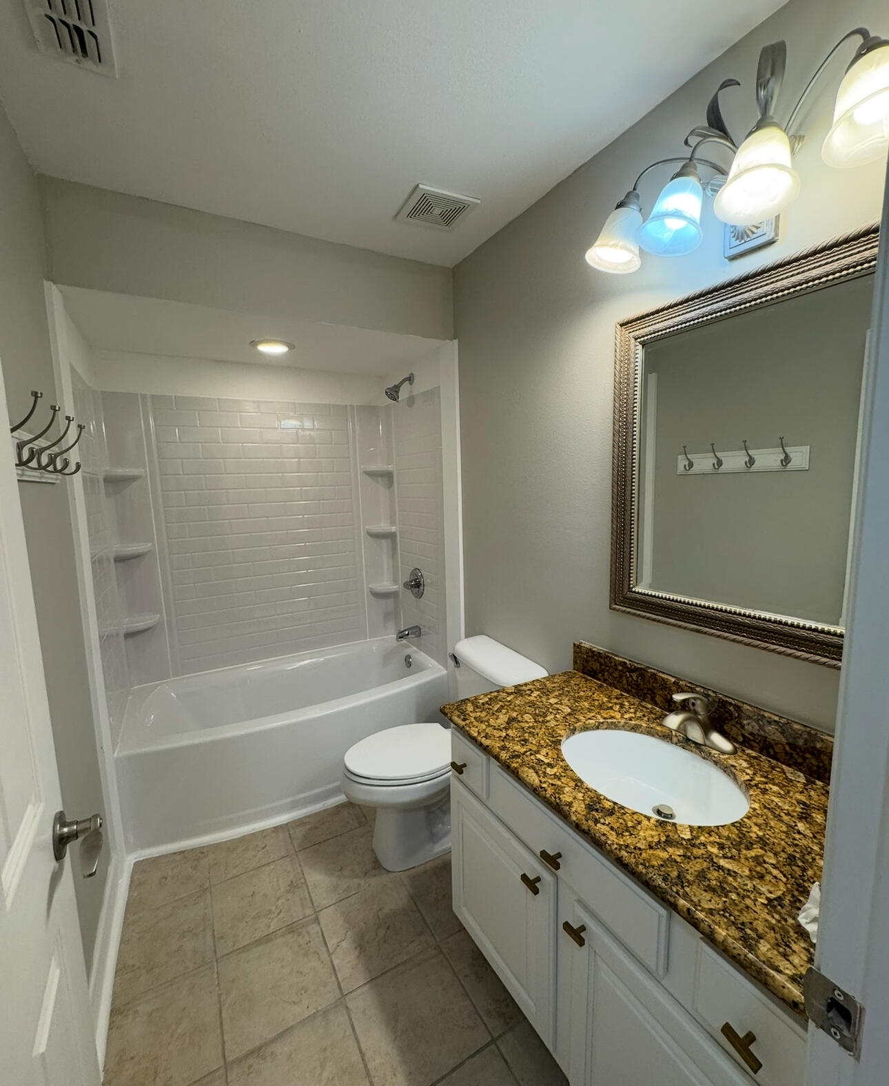 EAGLE BAY - Residential Lease