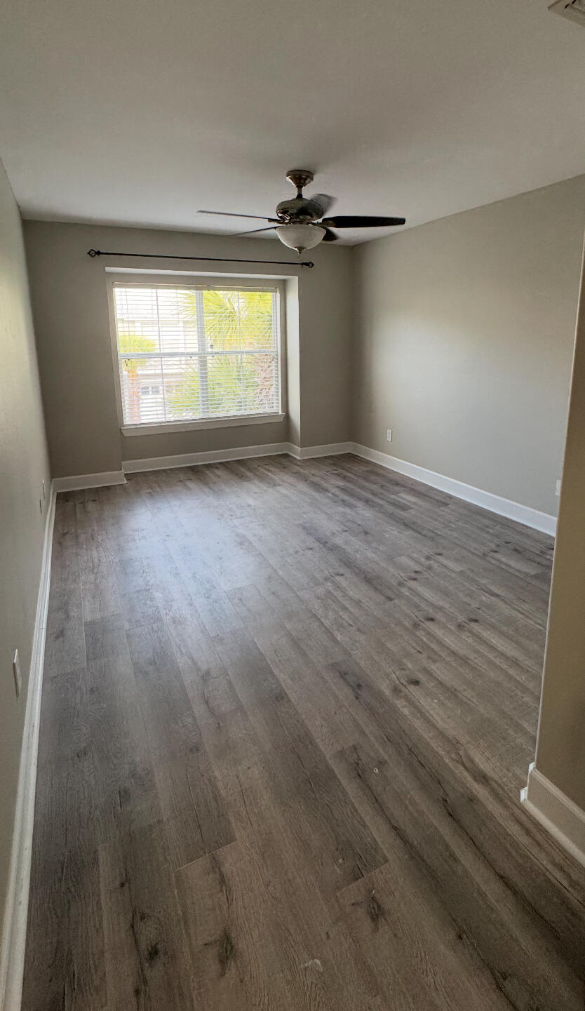 EAGLE BAY - Residential Lease