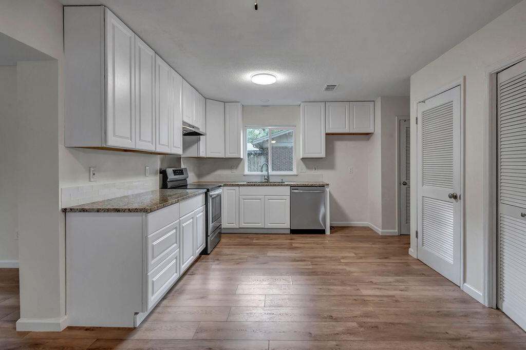 PINECREST HILLS - Residential