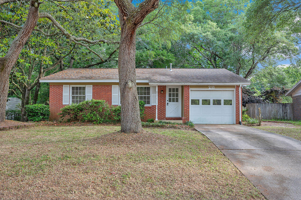 PINECREST HILLS - Residential