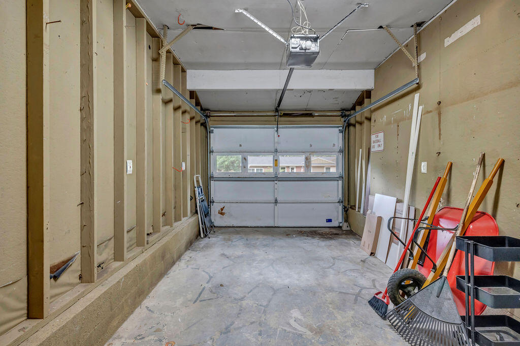 PINECREST HILLS - Residential