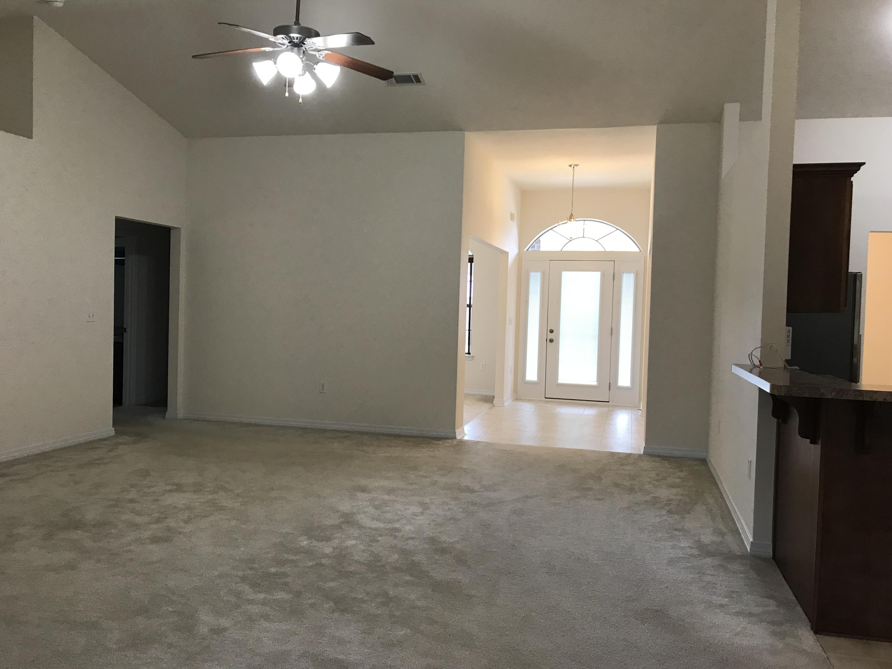 CREETWOOD VILLAGE - Residential Lease