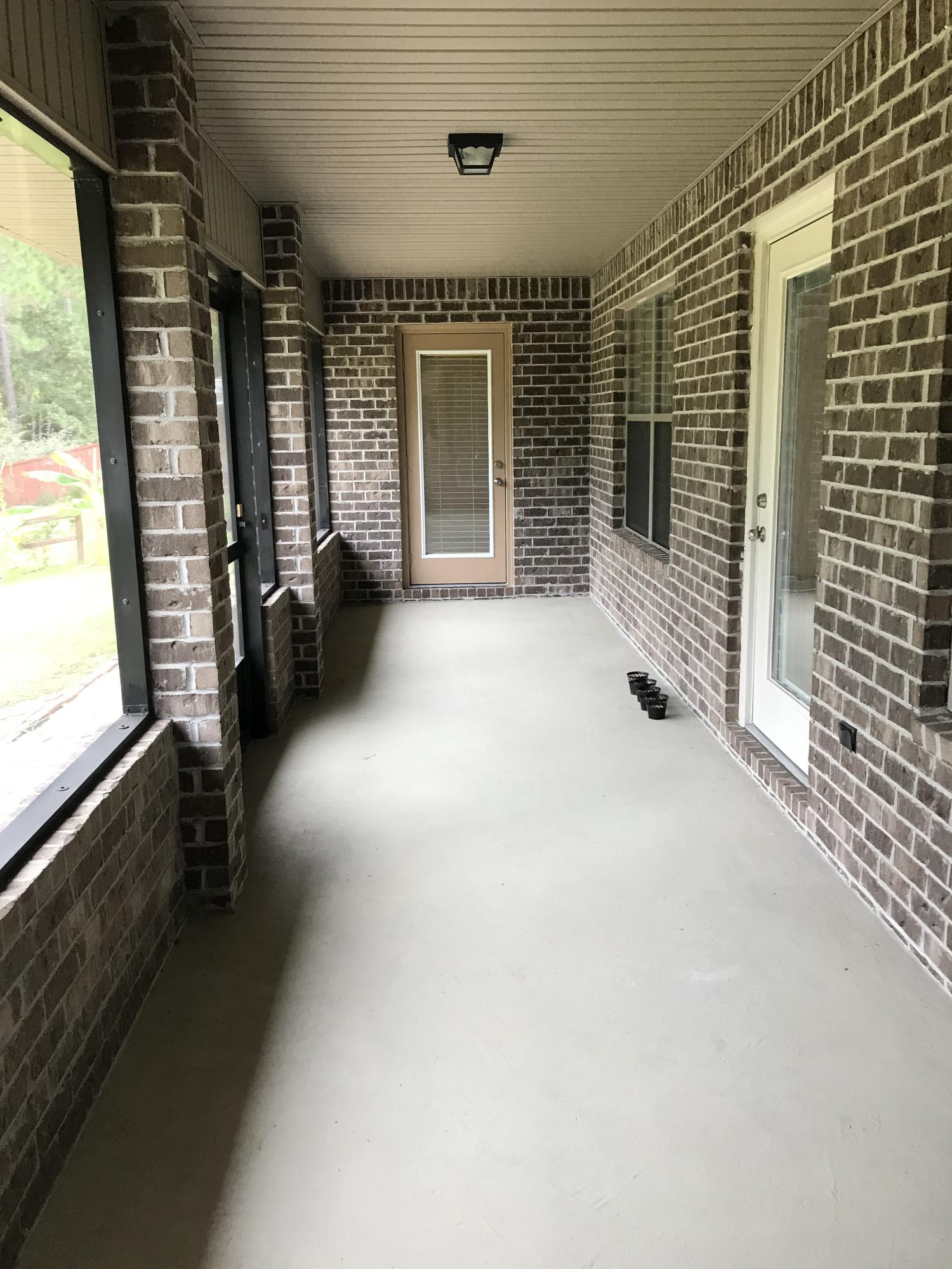 CREETWOOD VILLAGE - Residential Lease