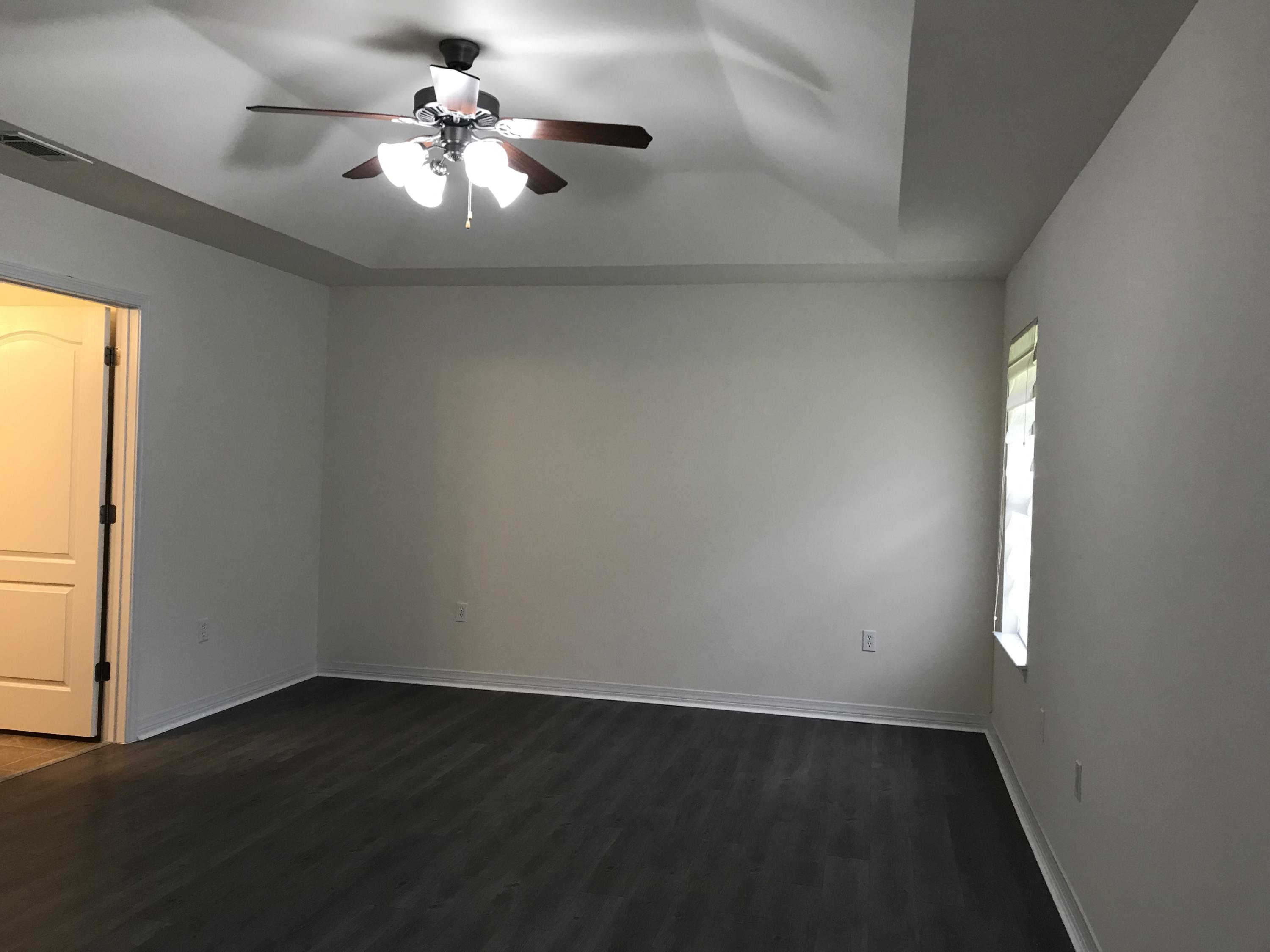 CREETWOOD VILLAGE - Residential Lease