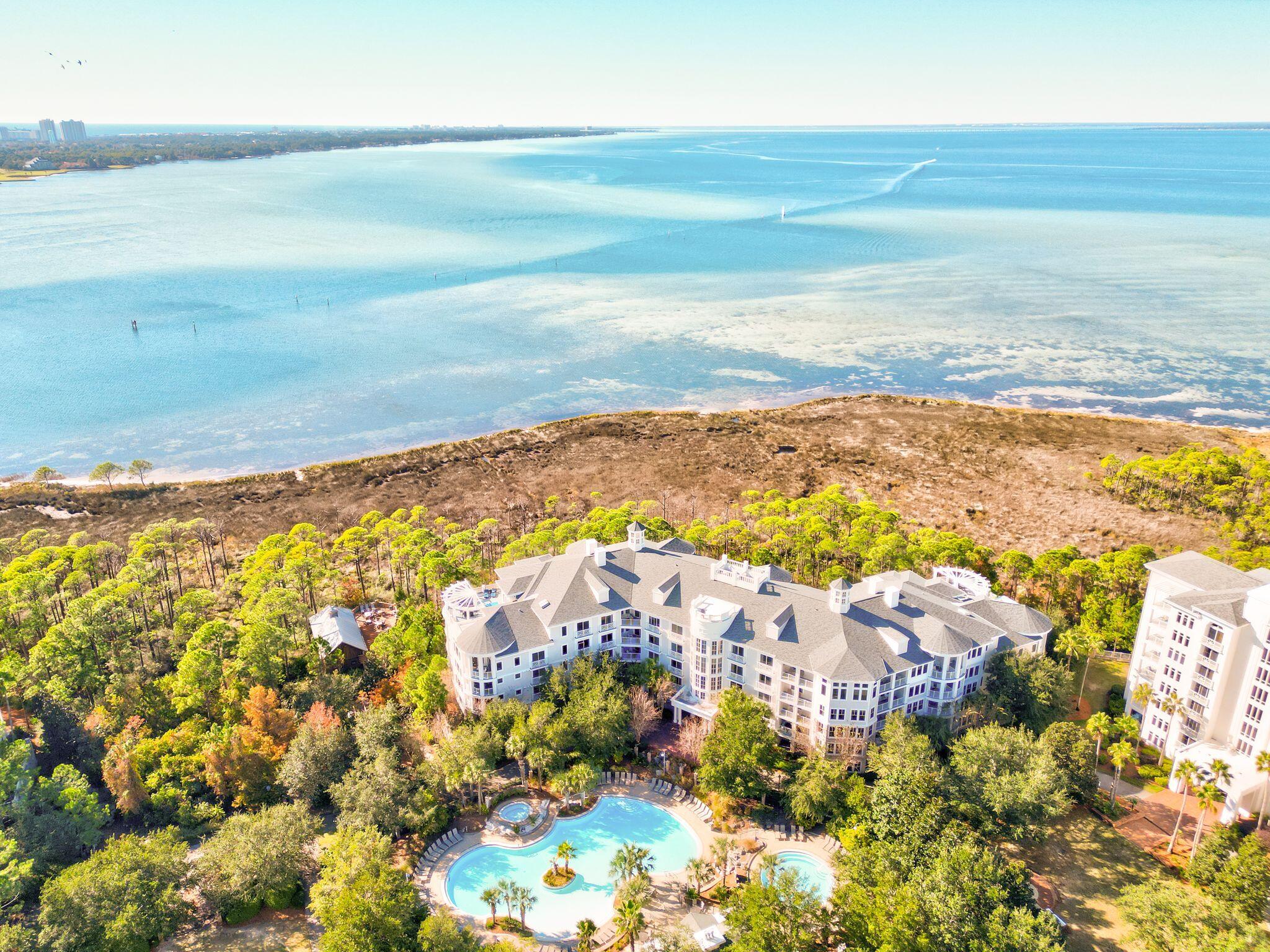 BAHIA CONDO - Residential