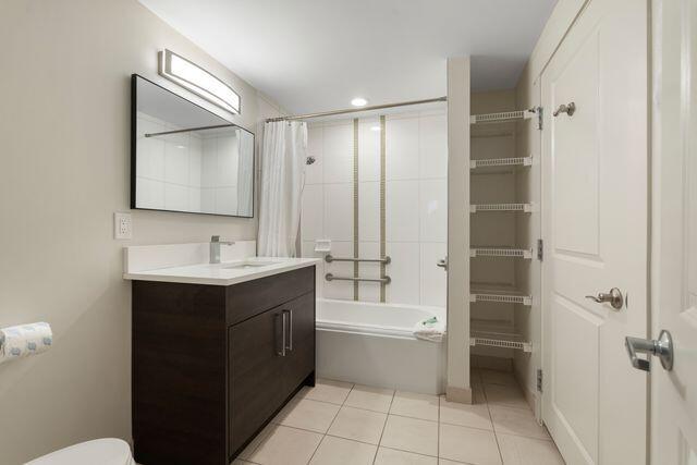 BAHIA CONDO - Residential