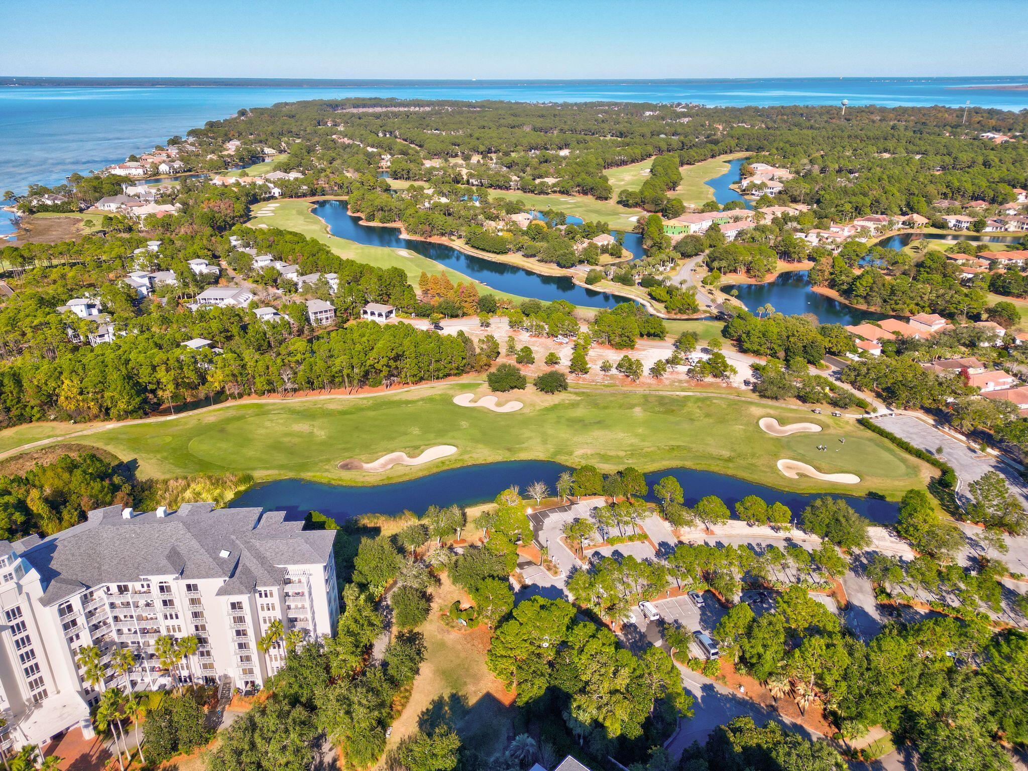 BAHIA CONDO - Residential