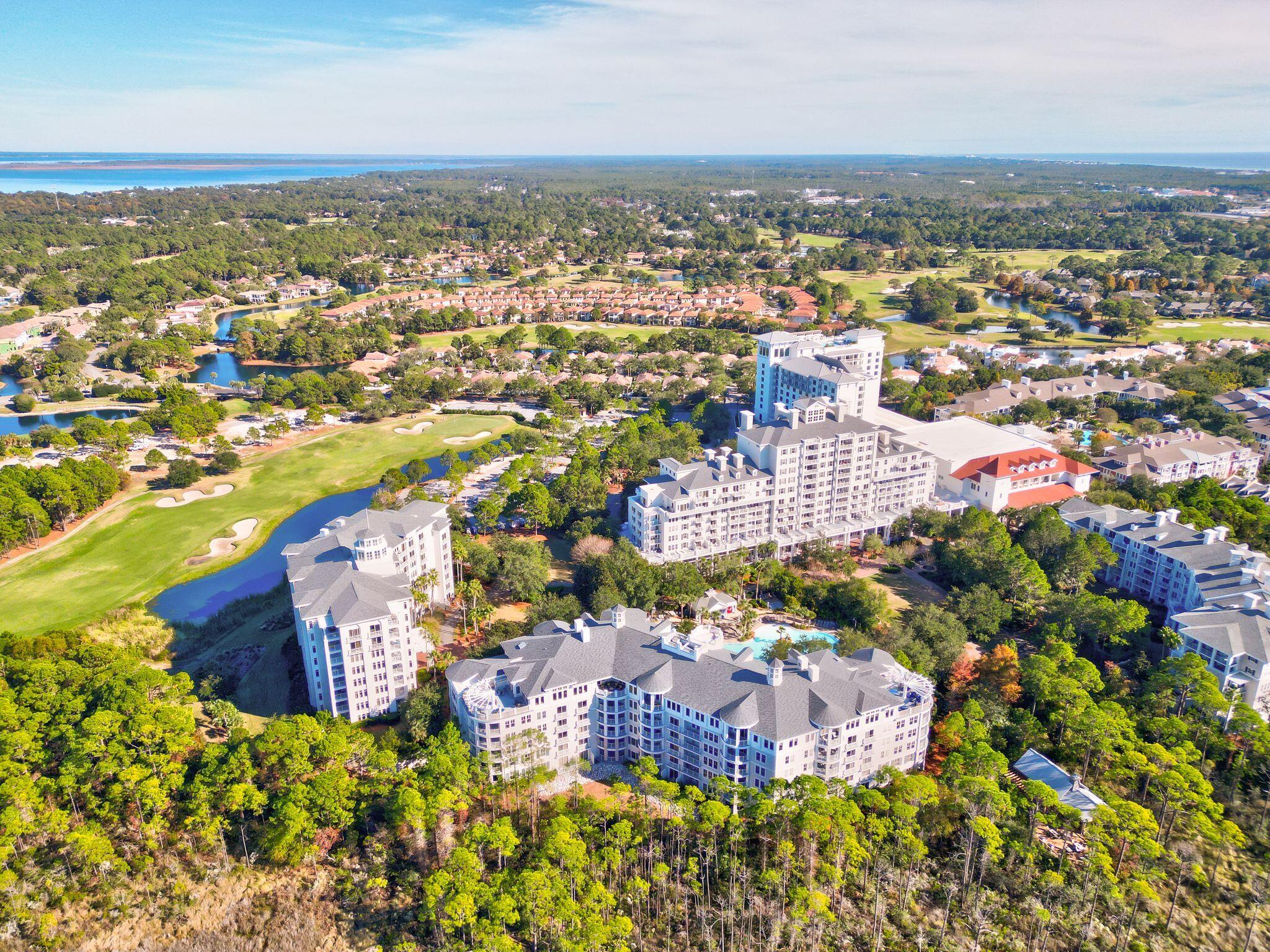 BAHIA CONDO - Residential