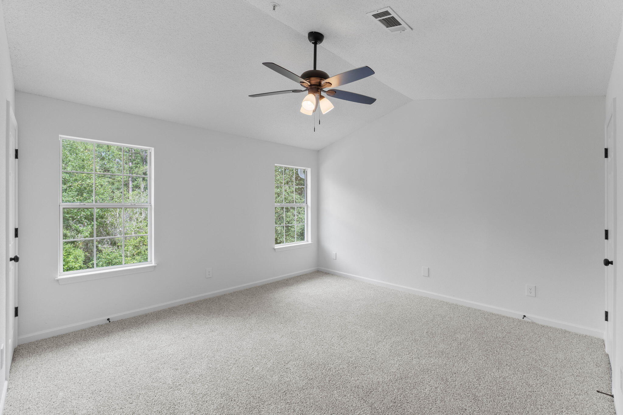 ROLLING PINES - Residential