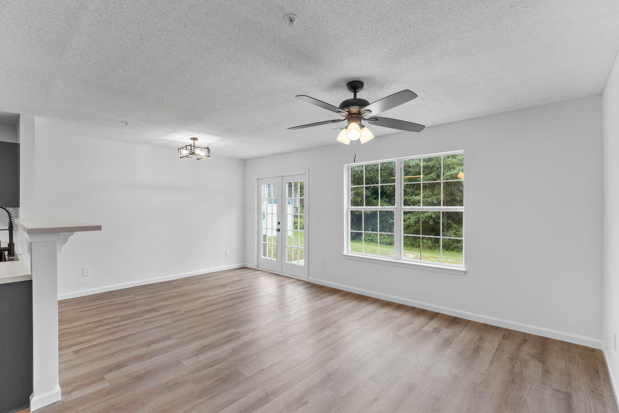 ROLLING PINES - Residential