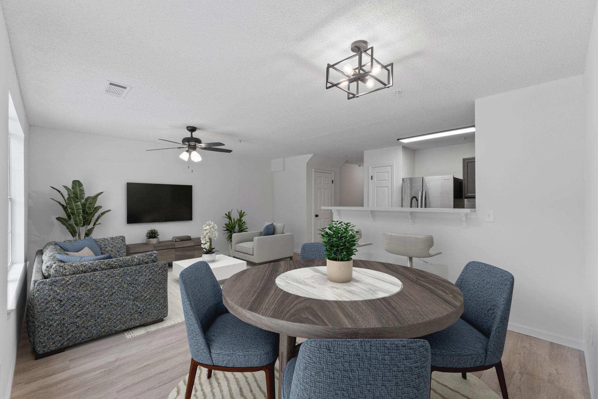 ROLLING PINES - Residential