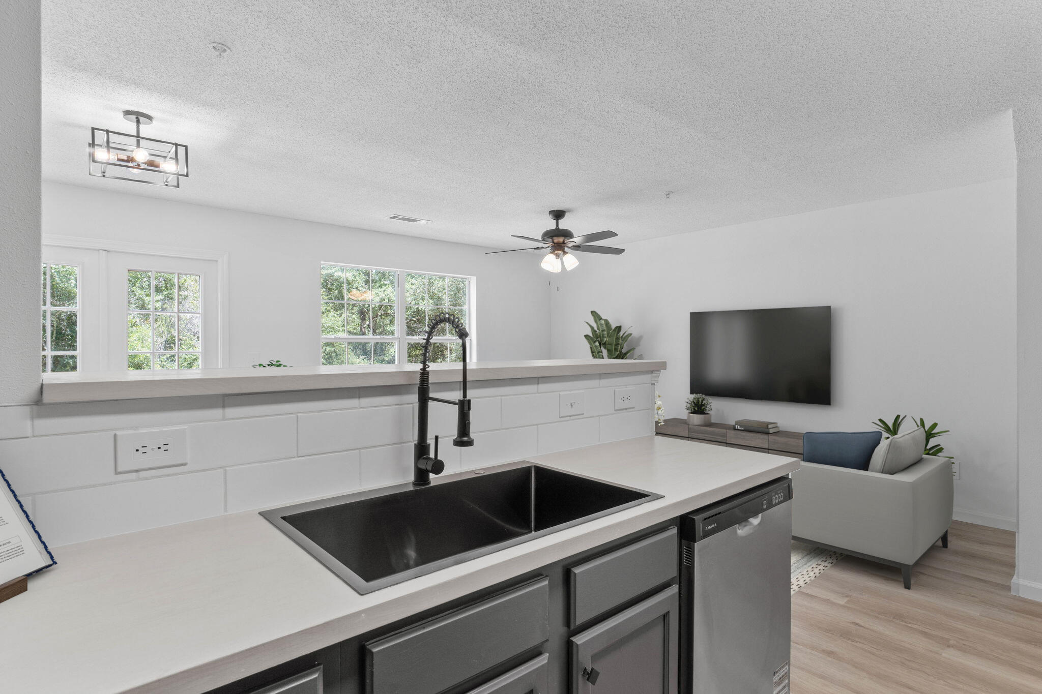 ROLLING PINES - Residential
