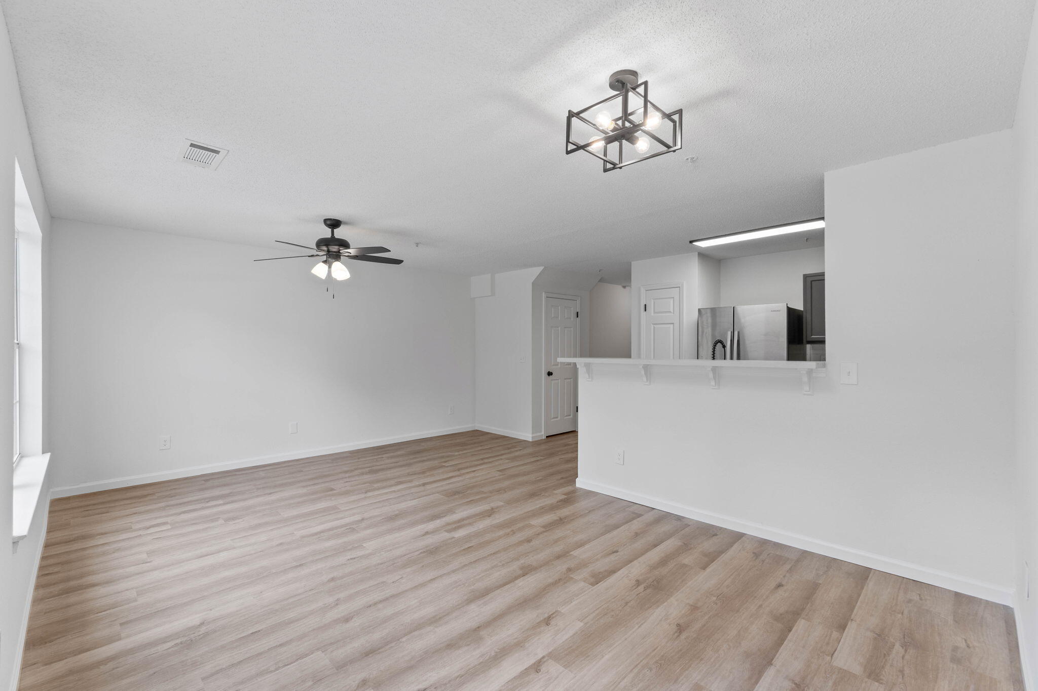 ROLLING PINES - Residential