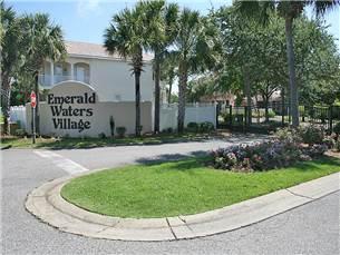 EMERALD WATERS VILLAGE - Residential