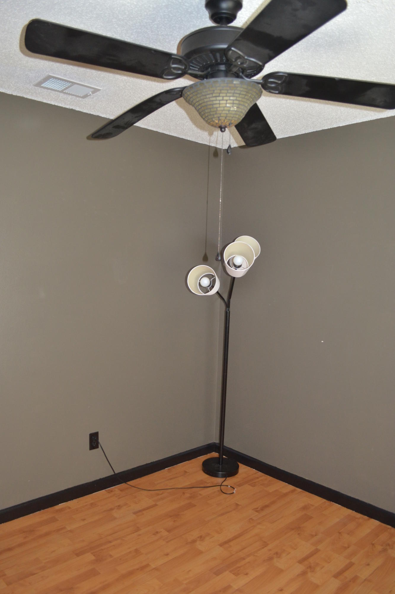 SOUTHWAY EST 1ST ADD LOT 6 BLK 1 - Residential