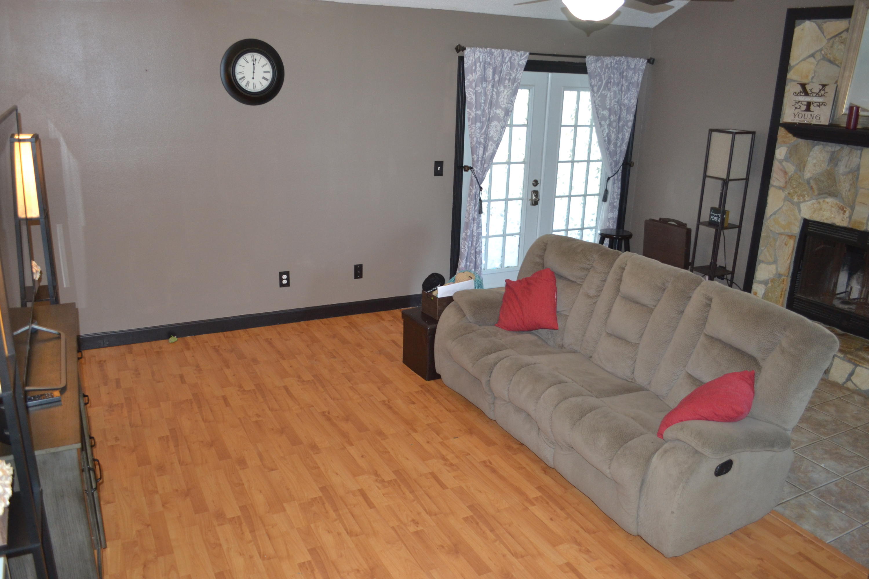 SOUTHWAY EST 1ST ADD LOT 6 BLK 1 - Residential