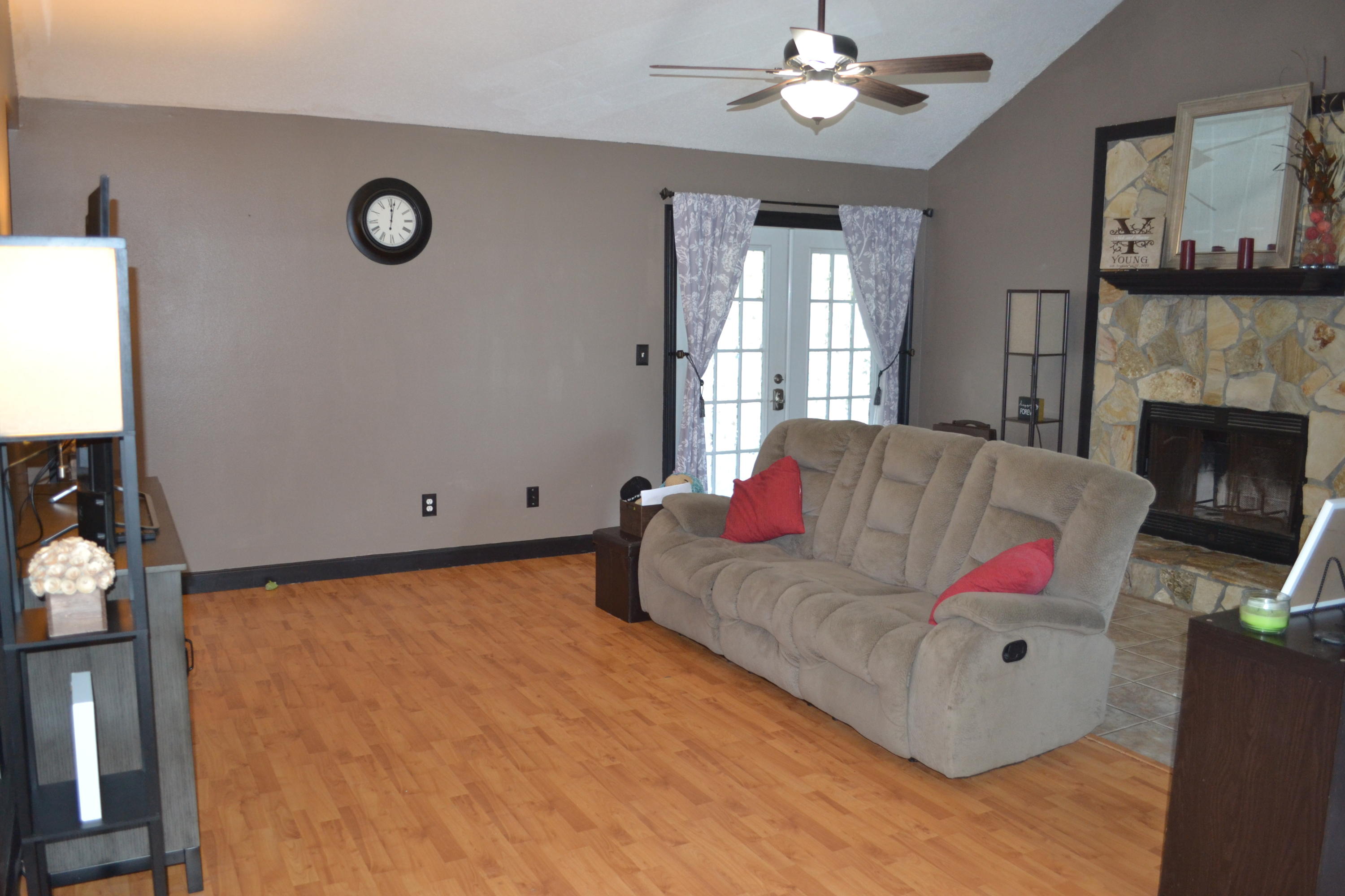 SOUTHWAY EST 1ST ADD LOT 6 BLK 1 - Residential