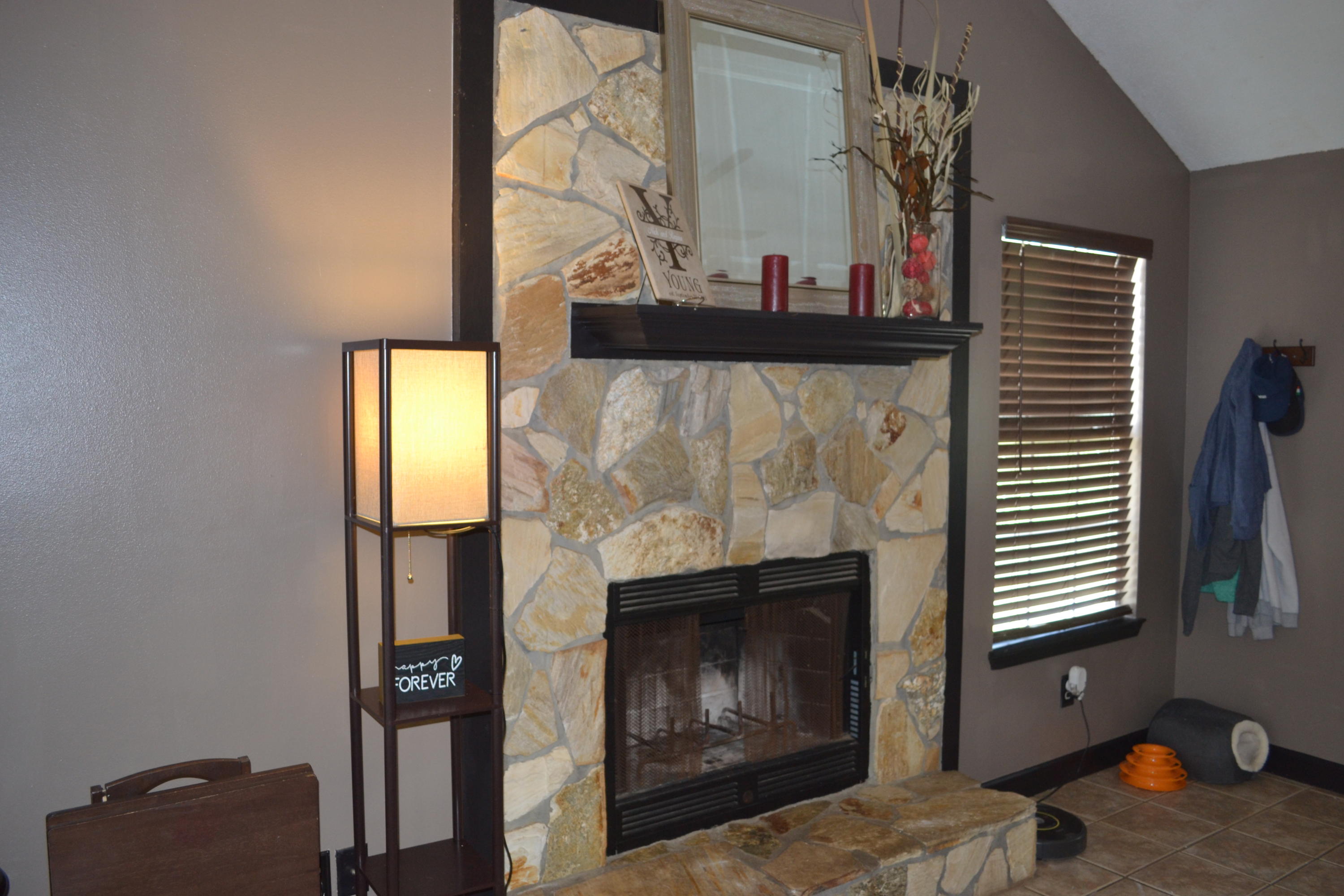 SOUTHWAY EST 1ST ADD LOT 6 BLK 1 - Residential