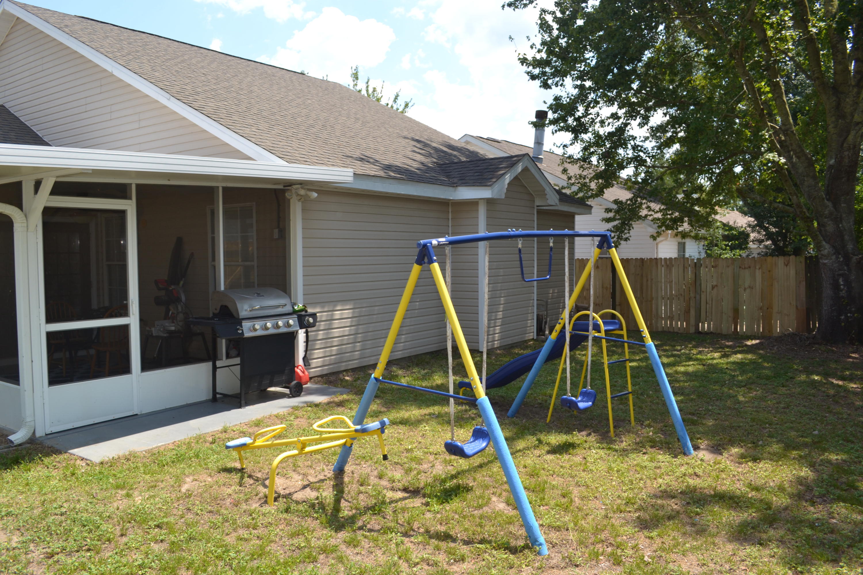 SOUTHWAY EST 1ST ADD LOT 6 BLK 1 - Residential