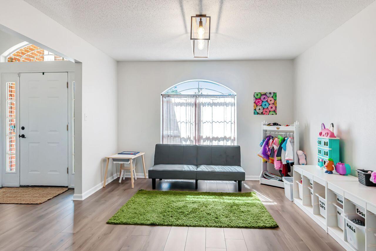 HOLLEY BY THE SEA - Residential