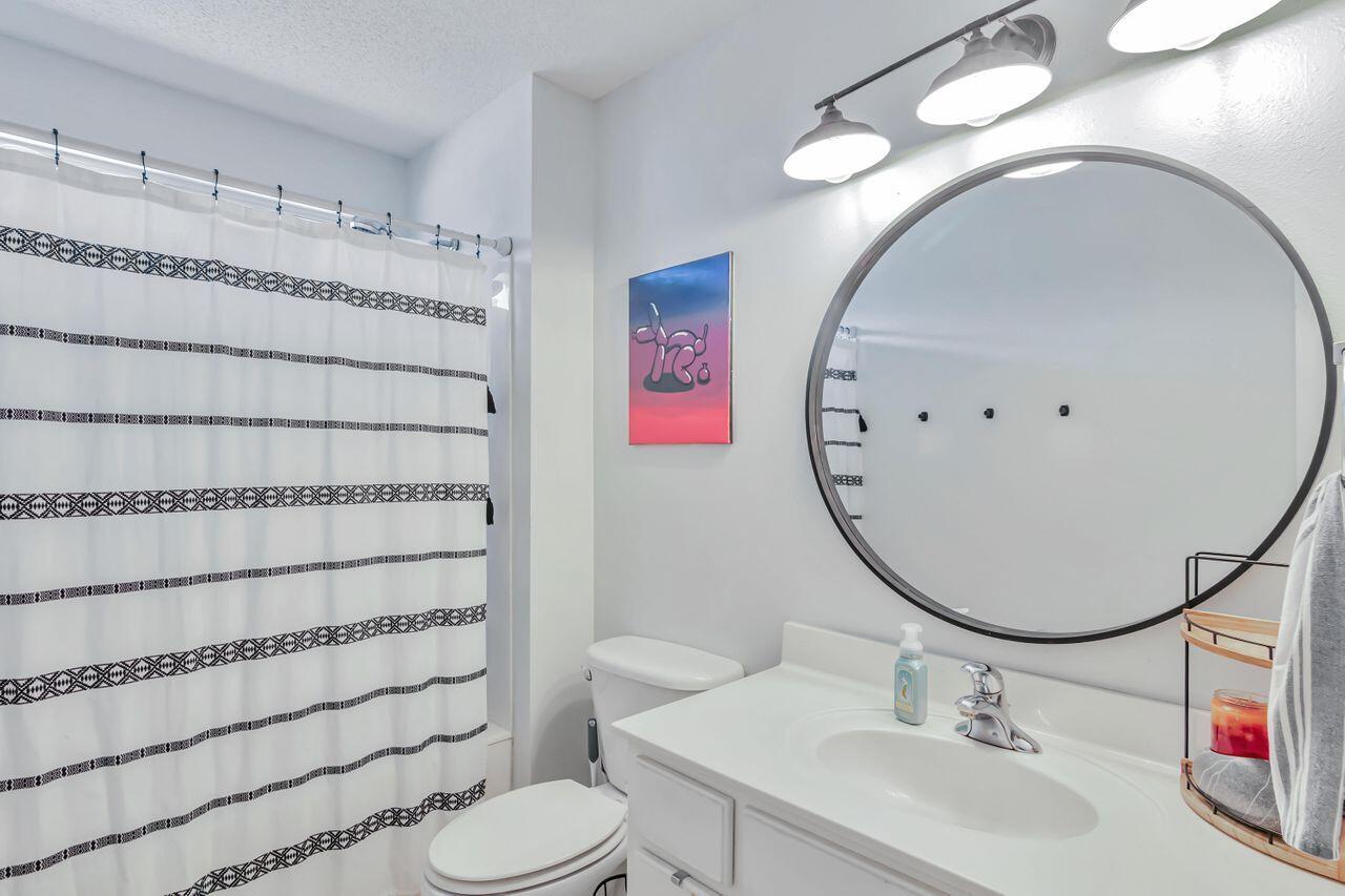 HOLLEY BY THE SEA - Residential