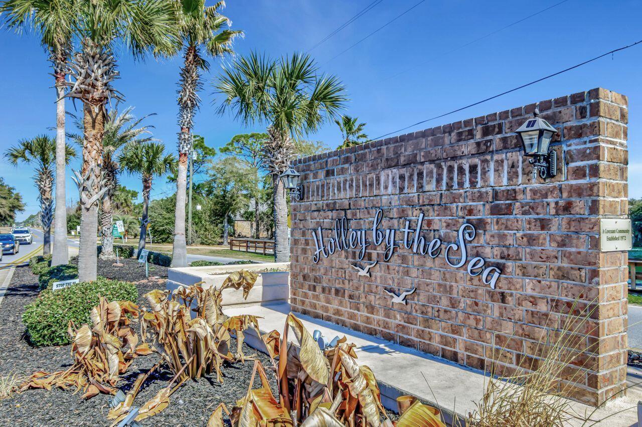 HOLLEY BY THE SEA - Residential