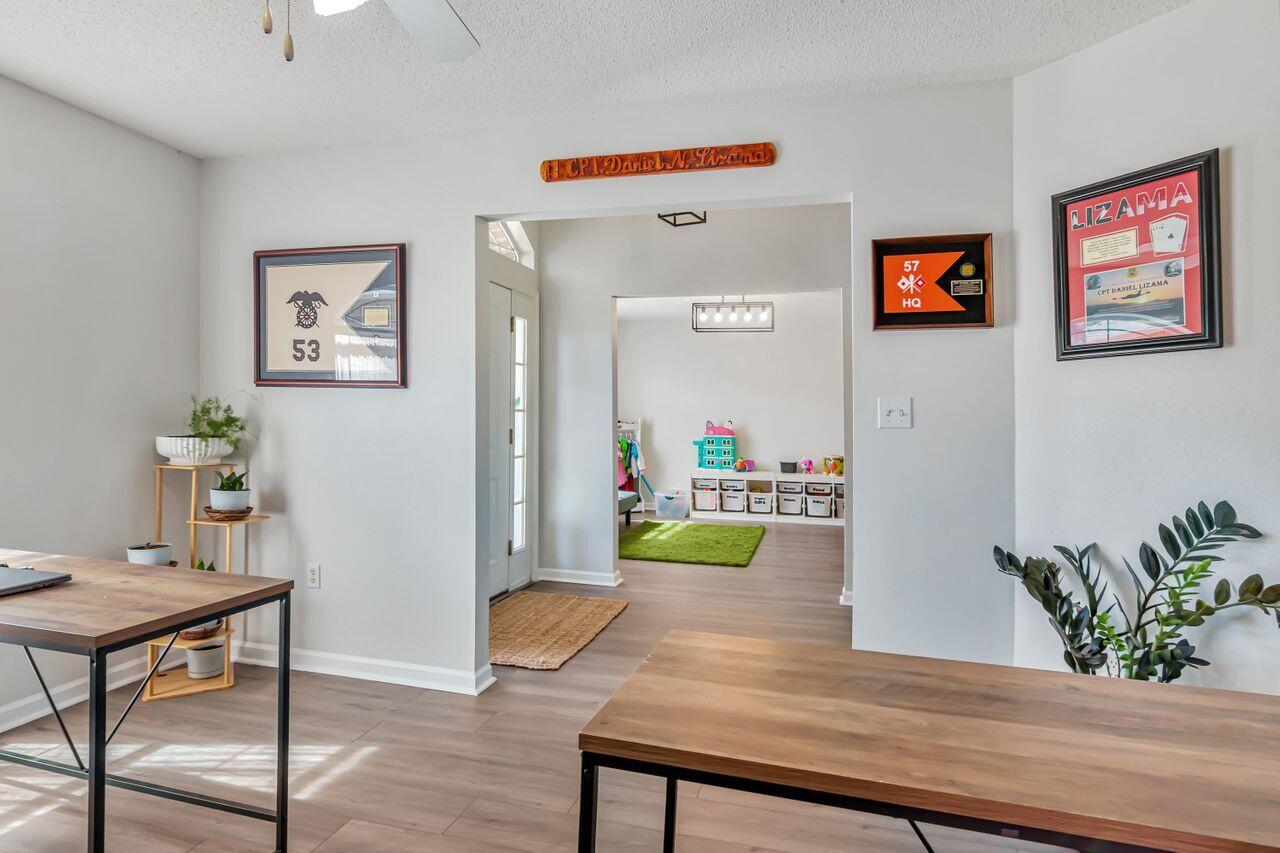 HOLLEY BY THE SEA - Residential