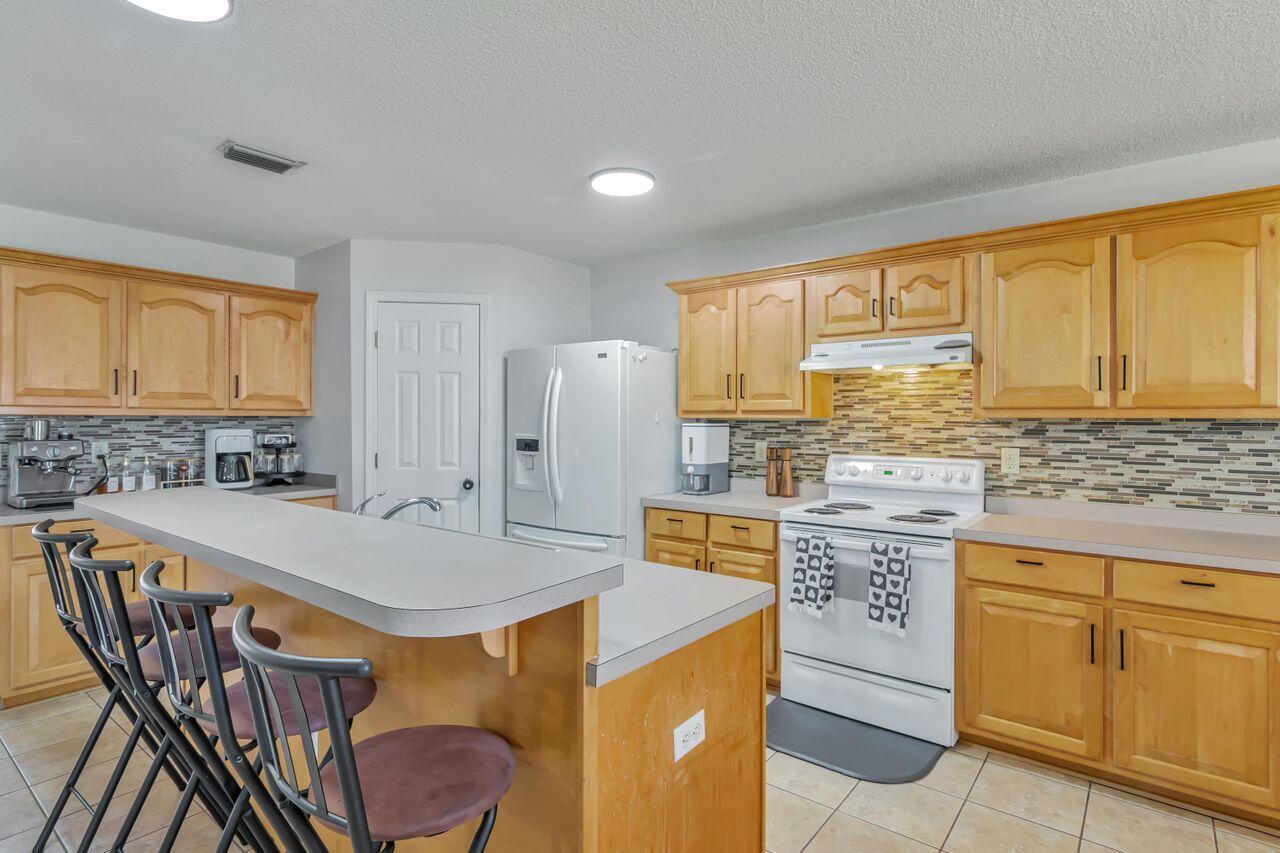 HOLLEY BY THE SEA - Residential