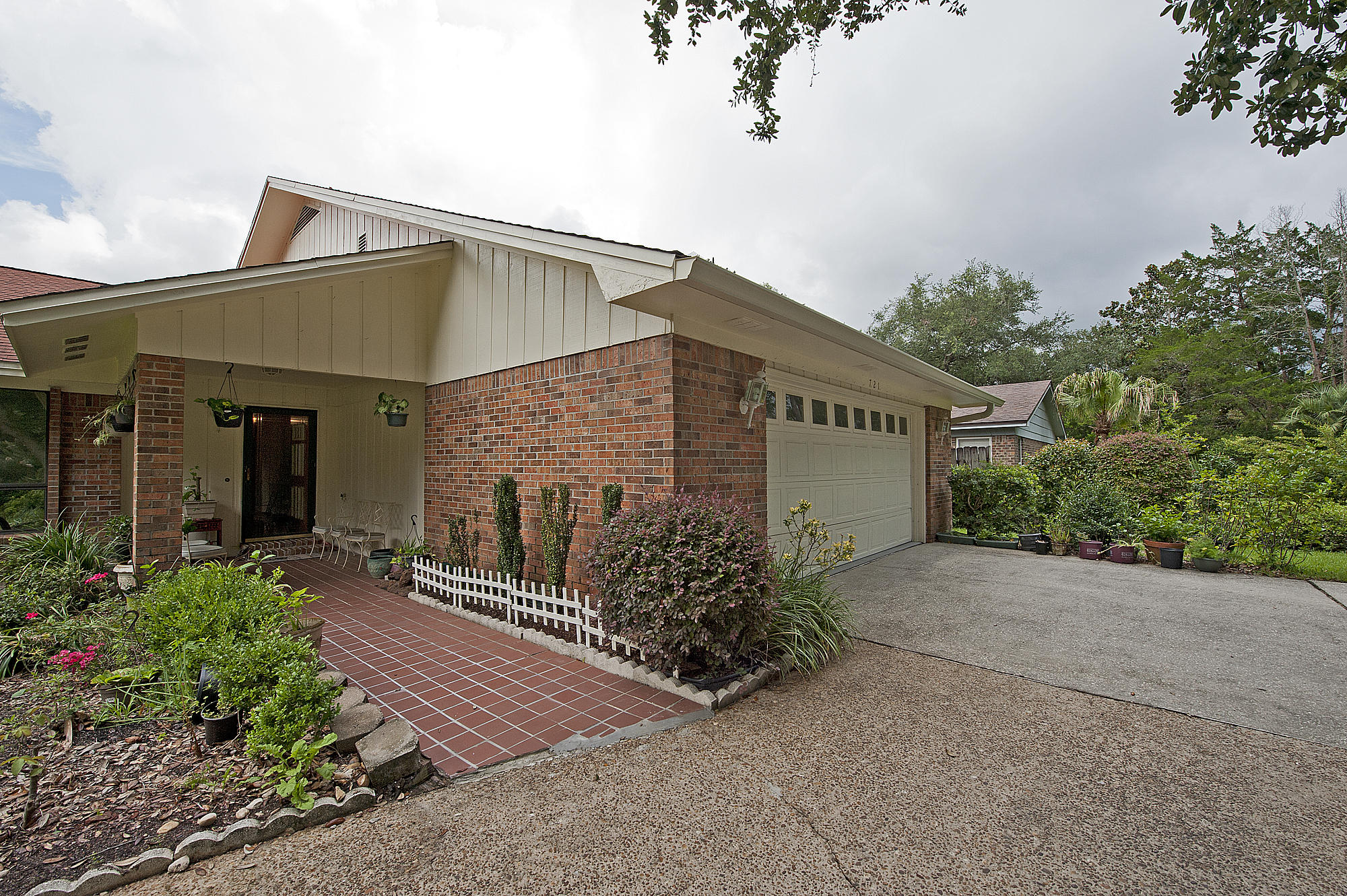 GARNIERS HEIGHTS 1ST ADDN - Residential