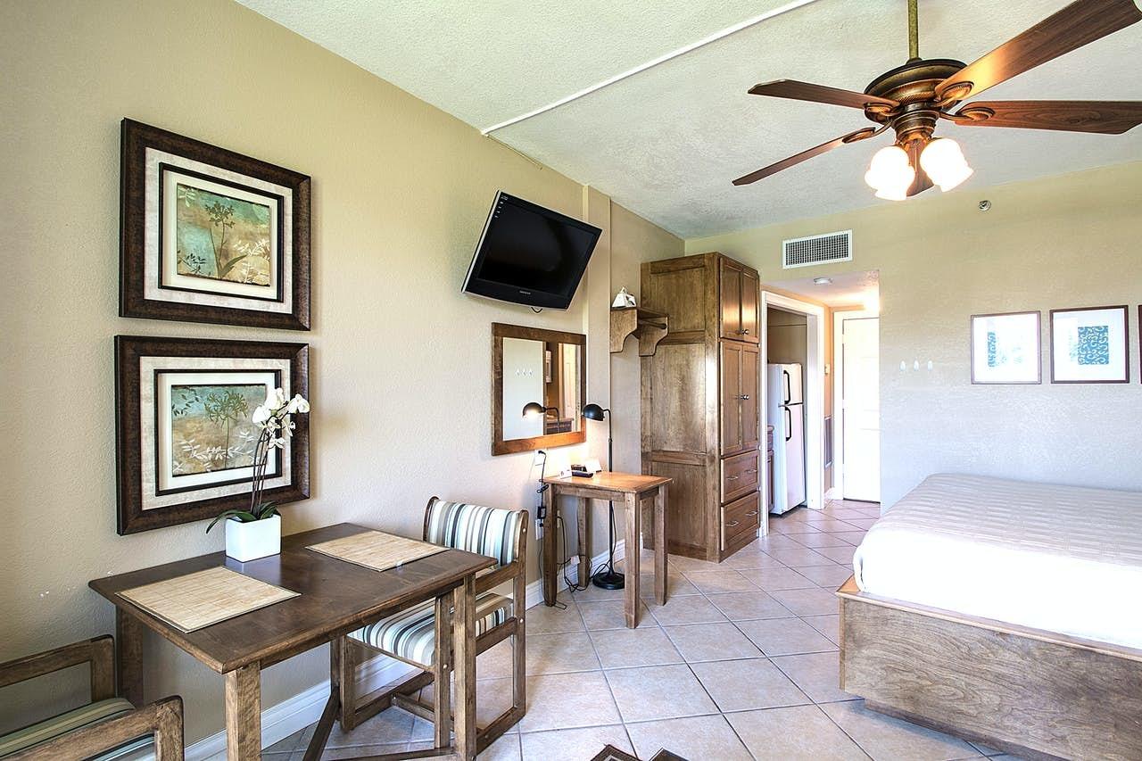 PIRATES BAY PH 1 - Residential