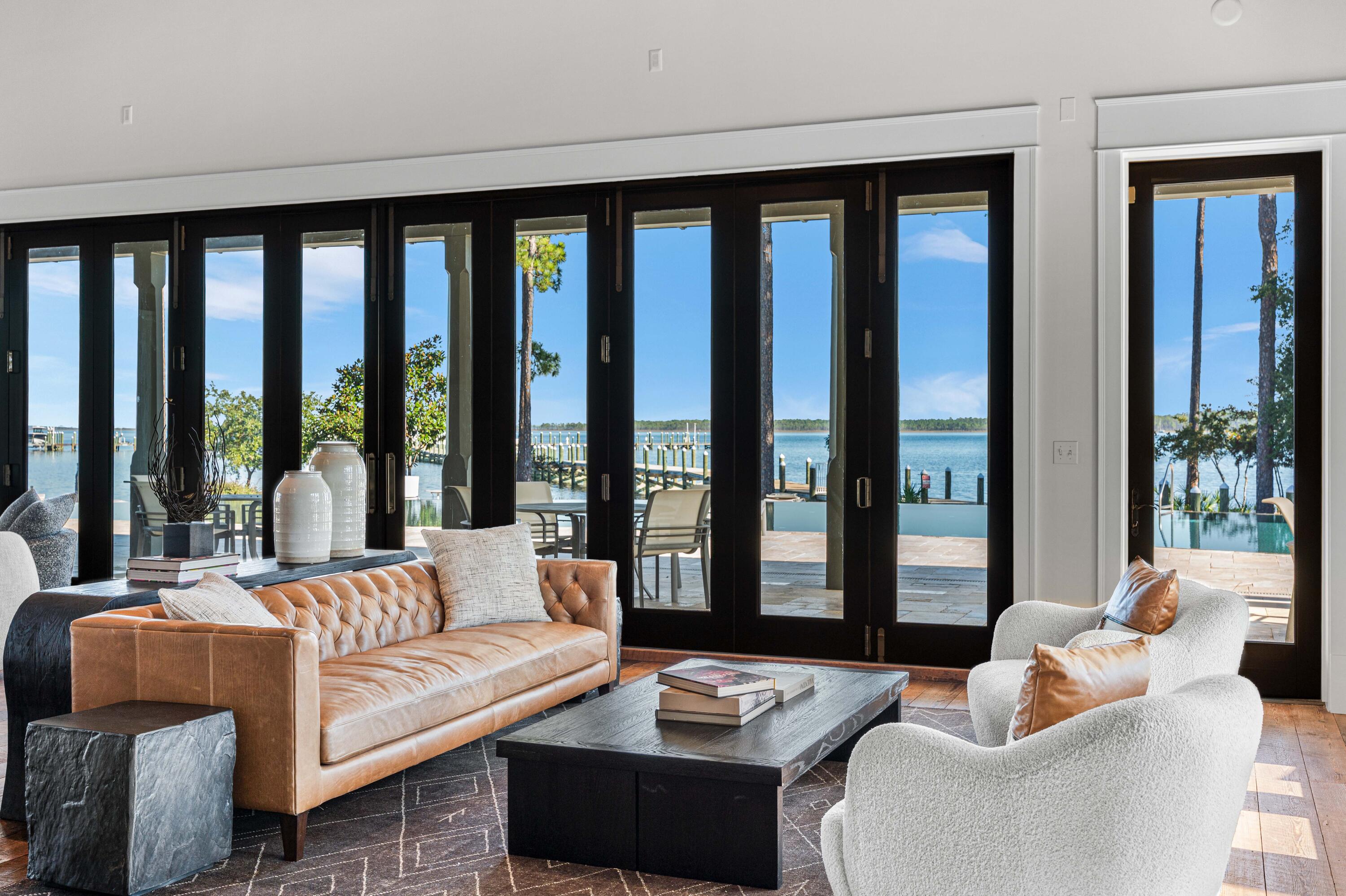 CHURCHILL OAKS - Residential