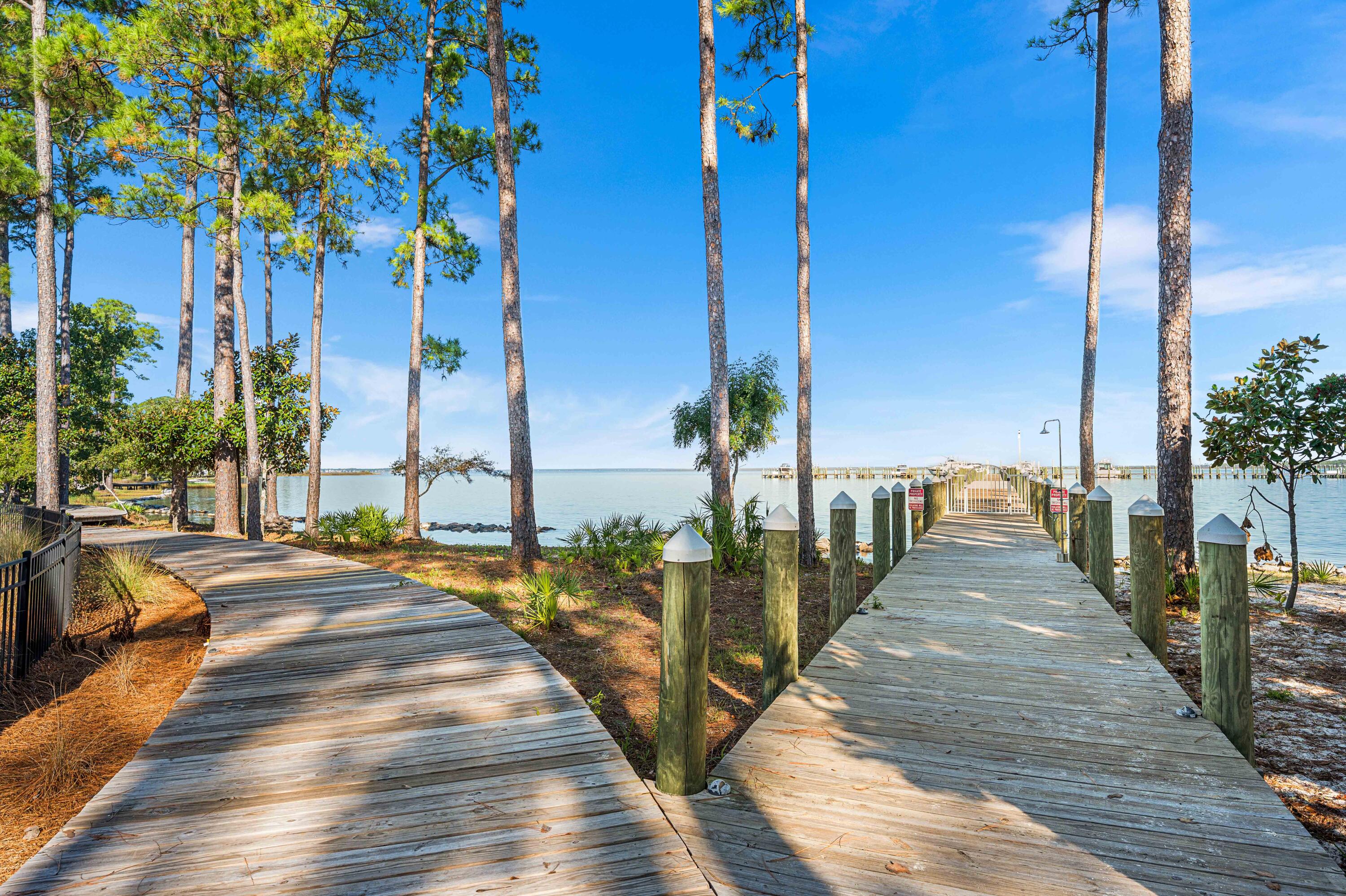 CHURCHILL OAKS - Residential