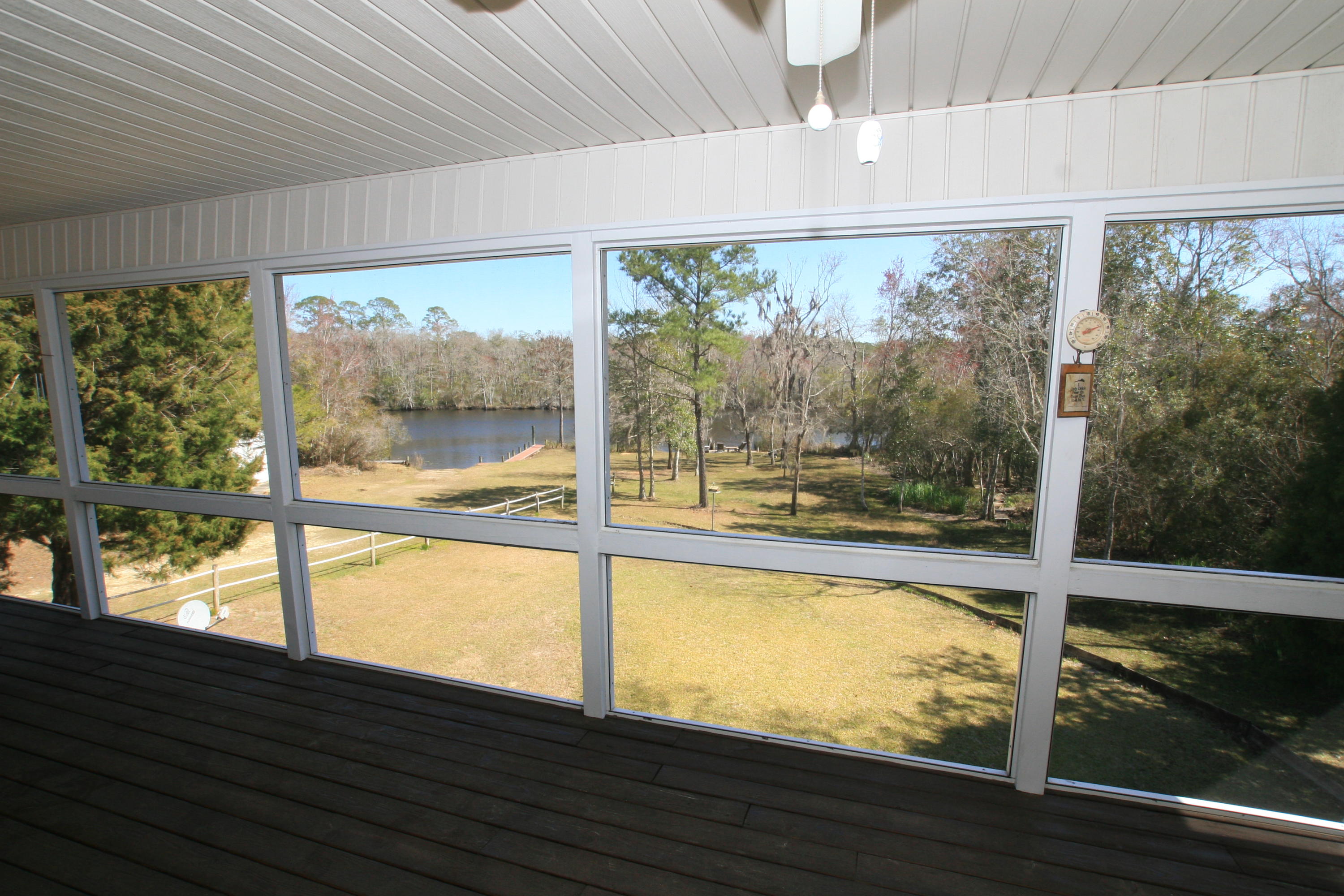 HAPPY HOLLOW - Residential