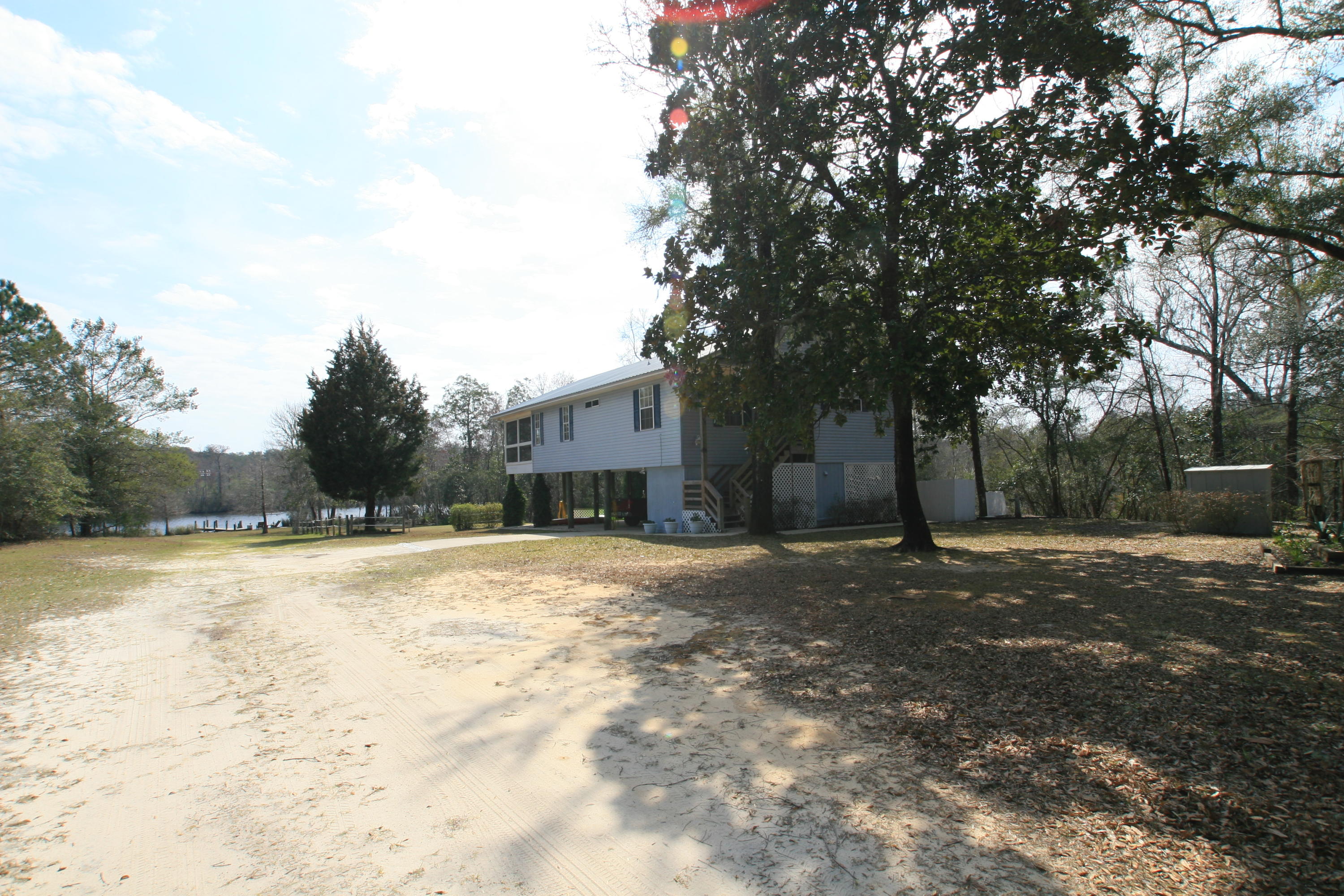 HAPPY HOLLOW - Residential