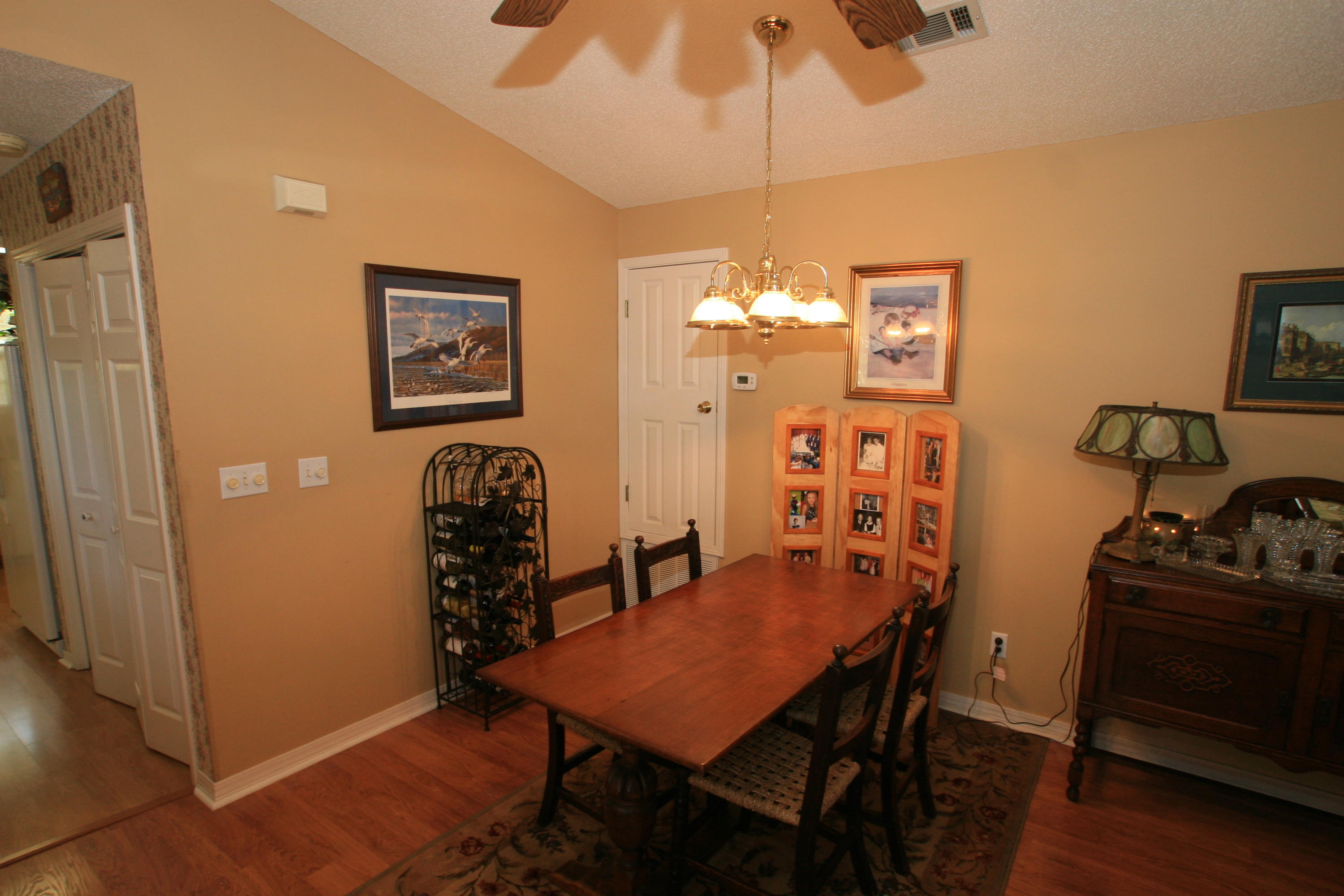 HAPPY HOLLOW - Residential