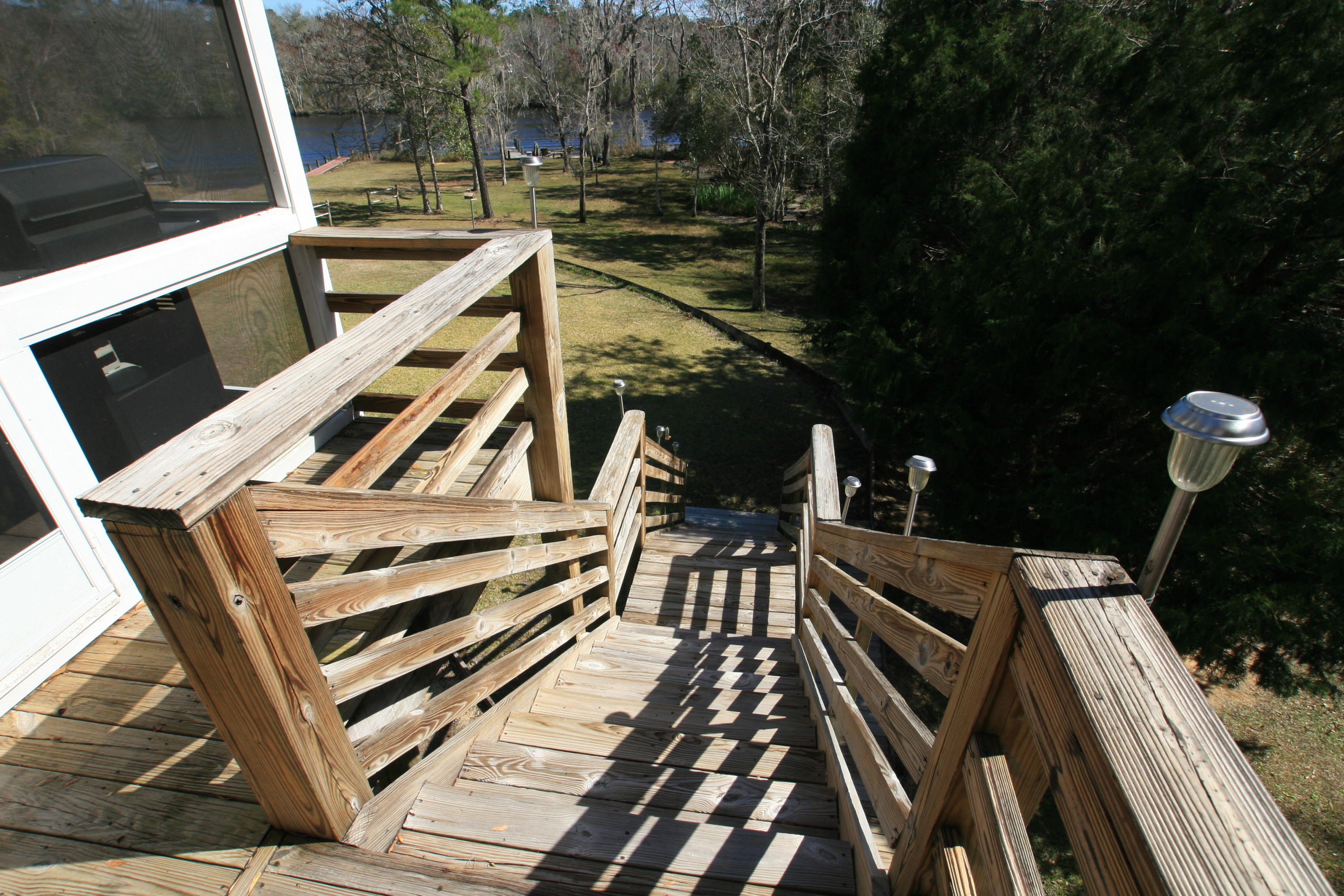 HAPPY HOLLOW - Residential